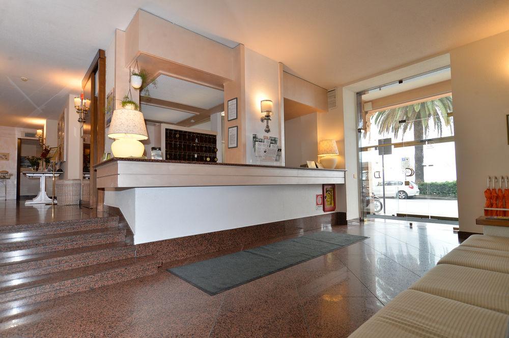 Lido Palace Hotel by null