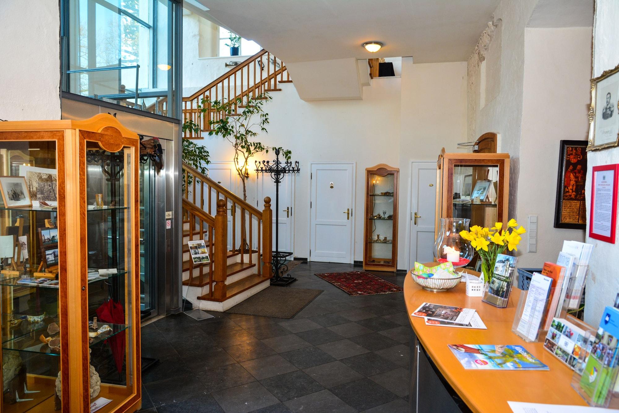 Vista Lobby Burg Boetzelaer