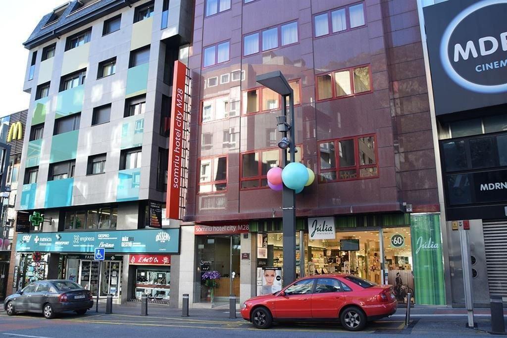 Varios Somriu Hotel City M28