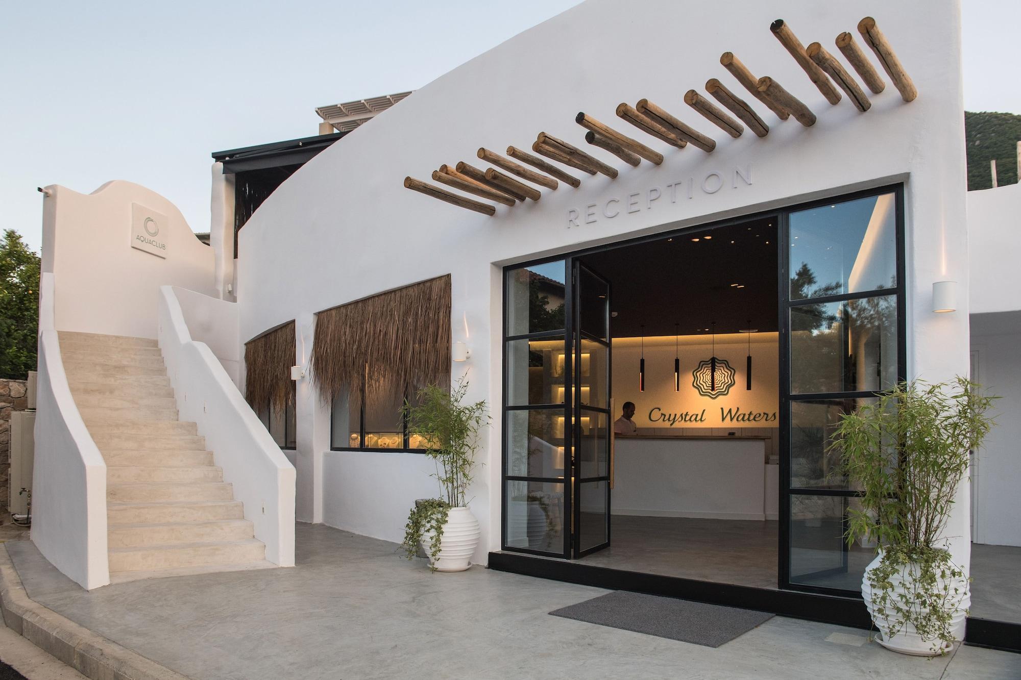 Vista Lobby Crystal Waters