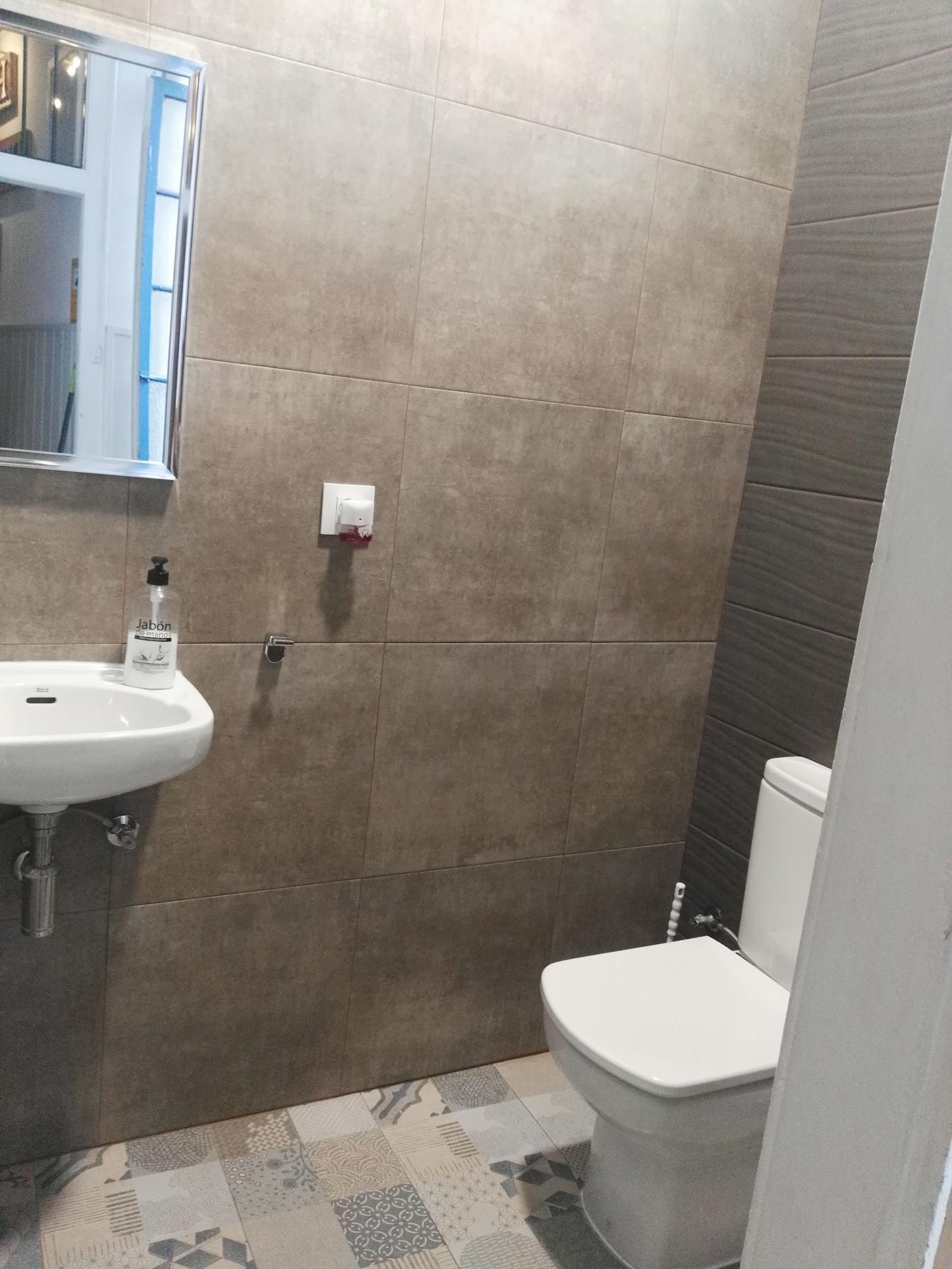 Equipamiento de Habitación Hostal Dragonfly BCN