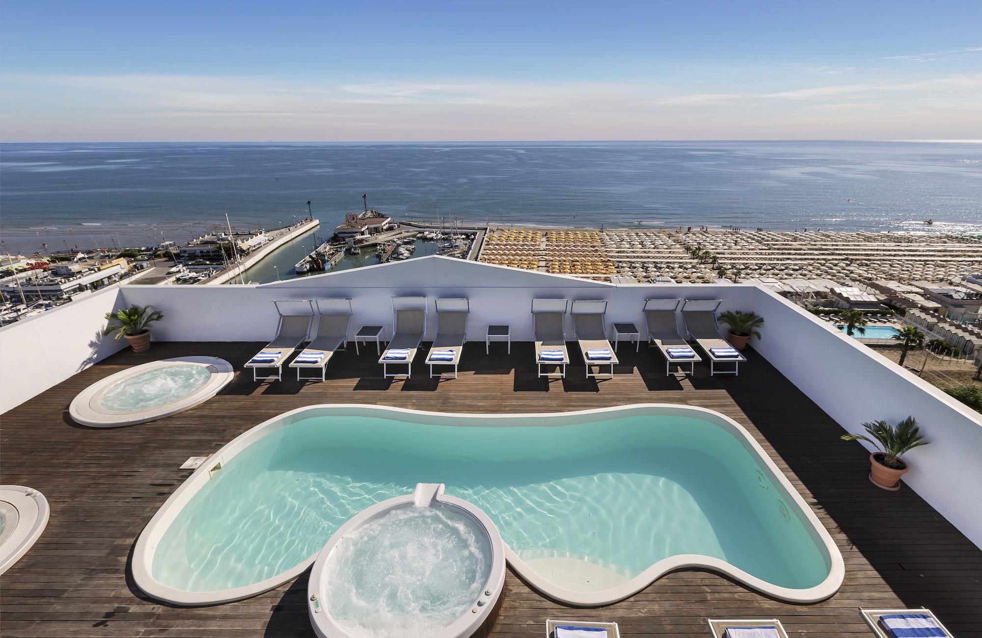 Varios Hotel Nautico