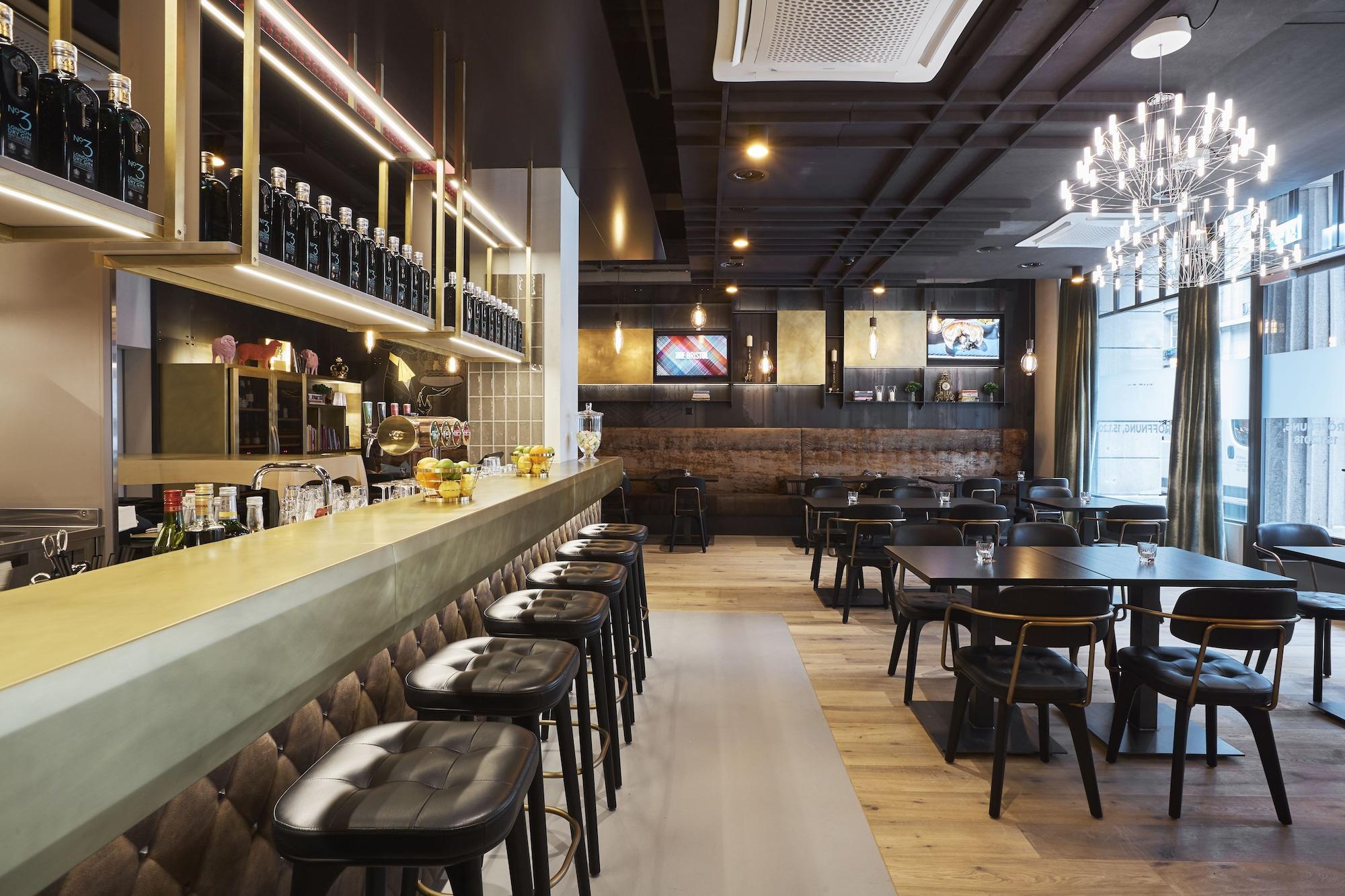 Bar/Salón NH Bern The Bristol