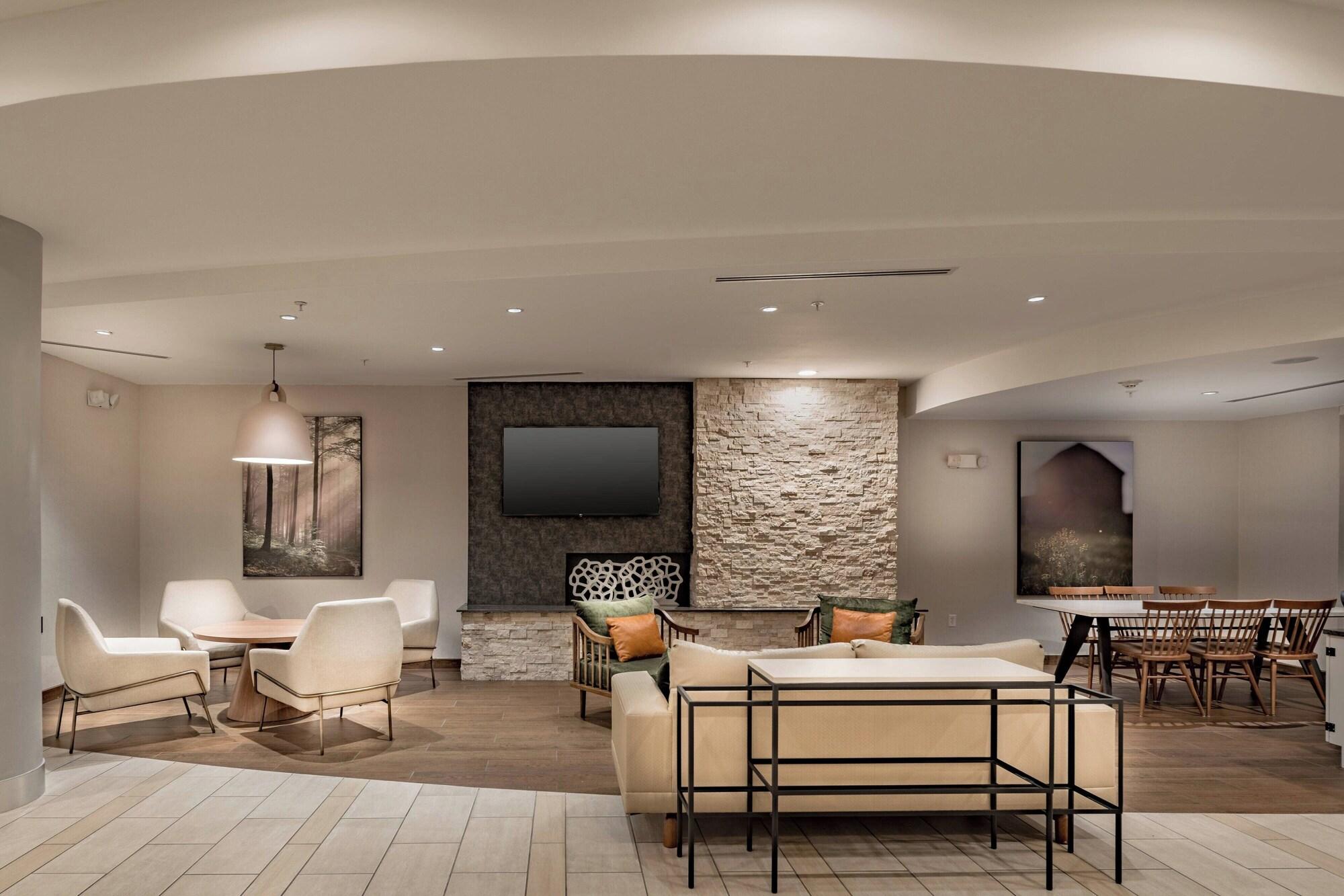 Vista Lobby Fairfield Inn & Suites by Marriott New Braunfels