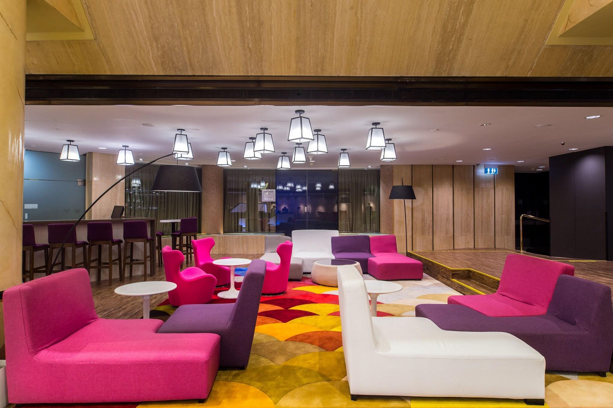 Vista Lobby Furama City Centre