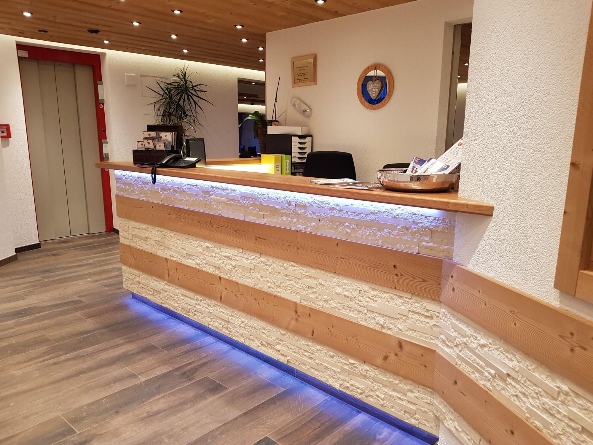 Vista Lobby Europa Annex