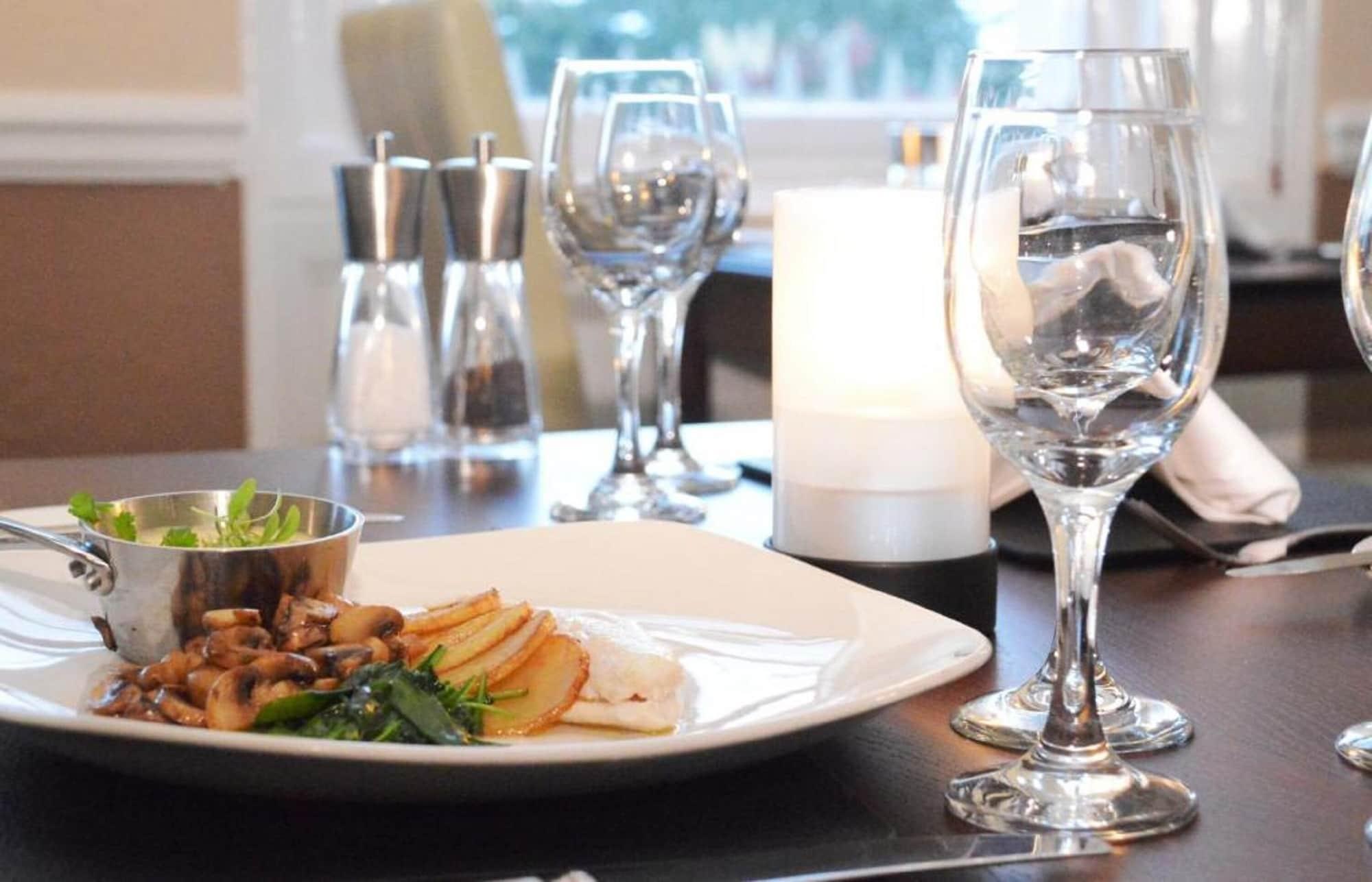 Restaurant The Osborne Apartments