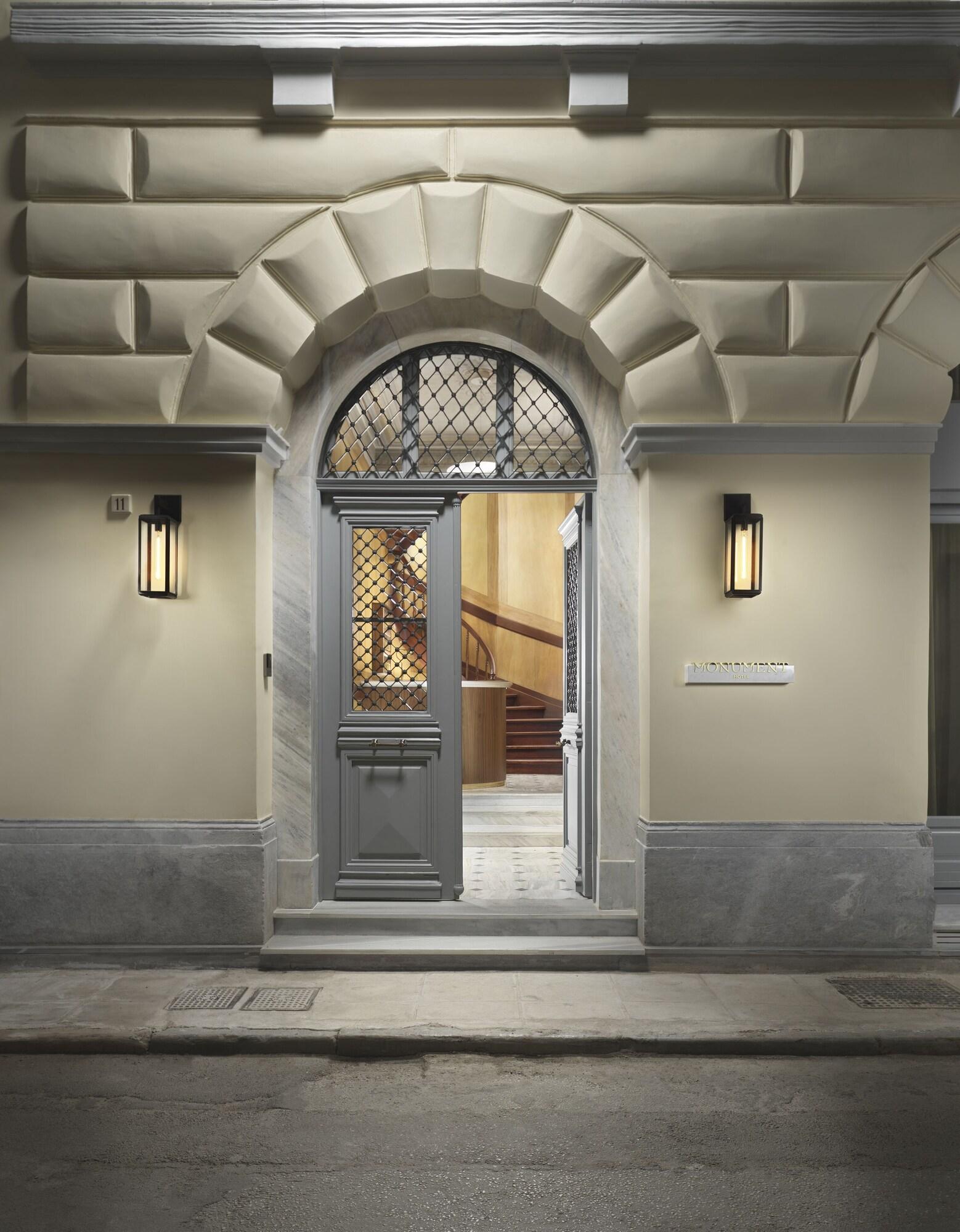 Vista Exterior Monument Hotel