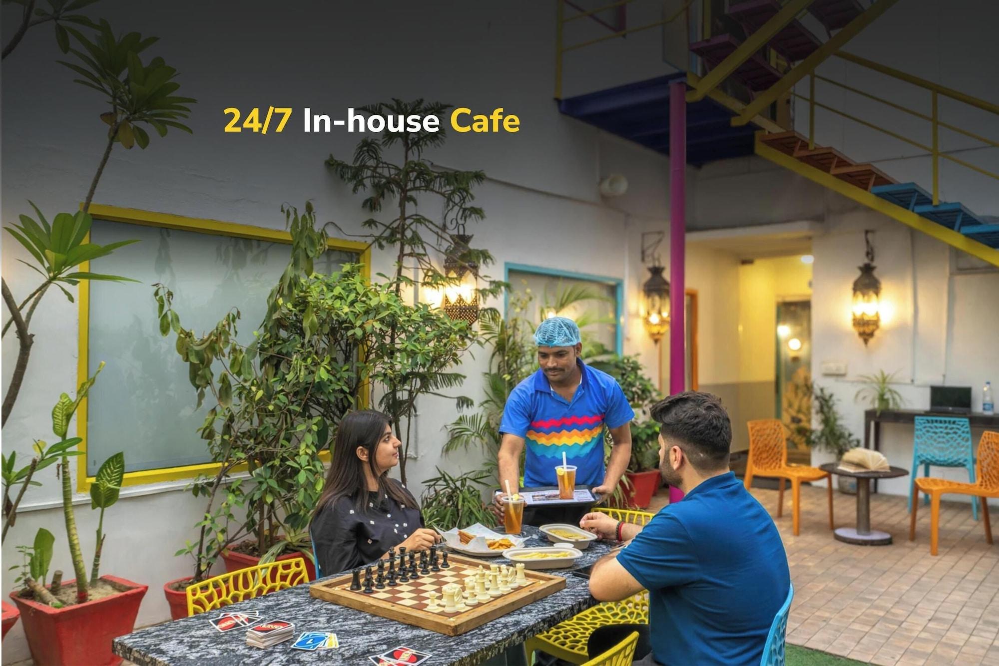 Bar/Salón goSTOPS Delhi