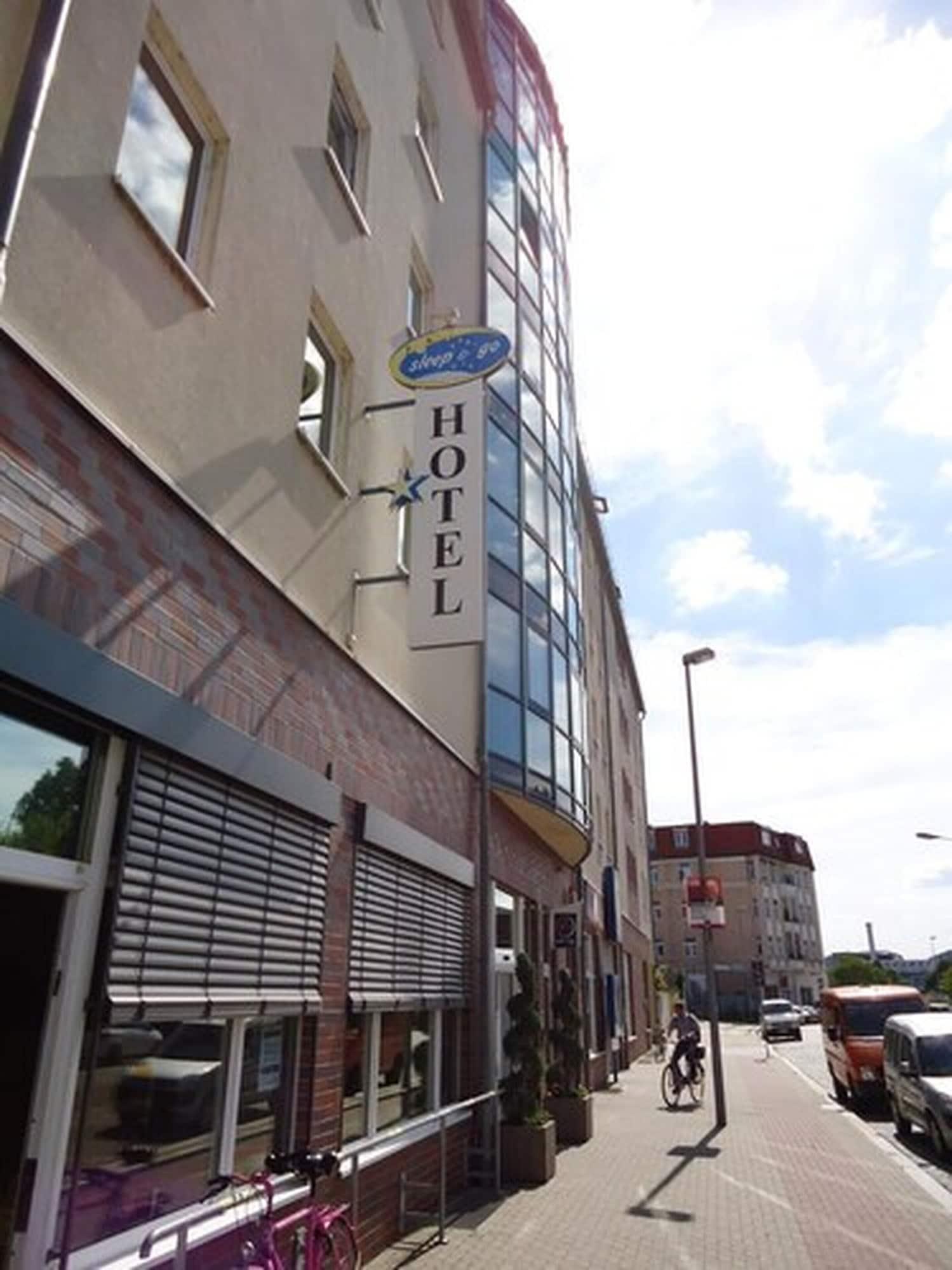 Vista Exterior Sleep & Go Hotel Magdeburg