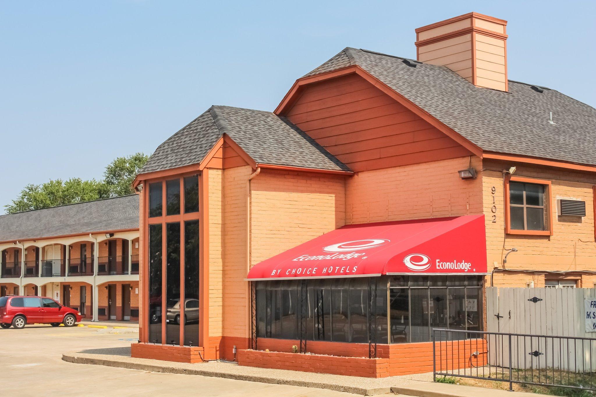 Vista Exterior Econo Lodge Austin North near The Domain