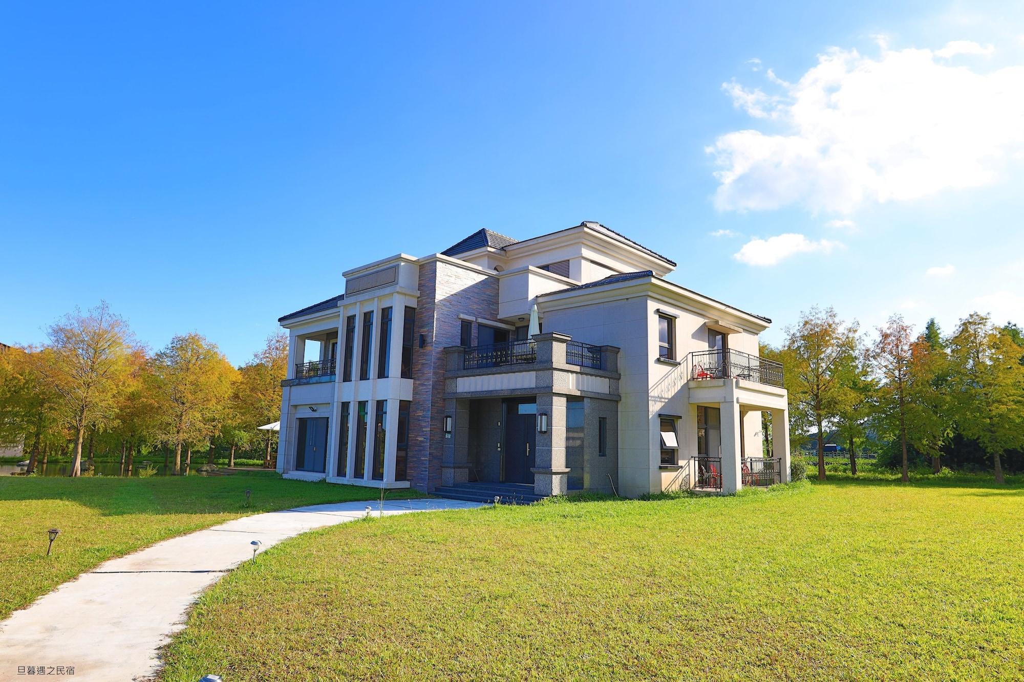 Vista Lobby Vita Lenta Manorial Homestay