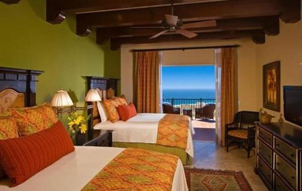 Montecristo Estates Villa, on the Pacific side of Cabo San Lucas - Hoteles con parque acuático en Cabo San Lucas