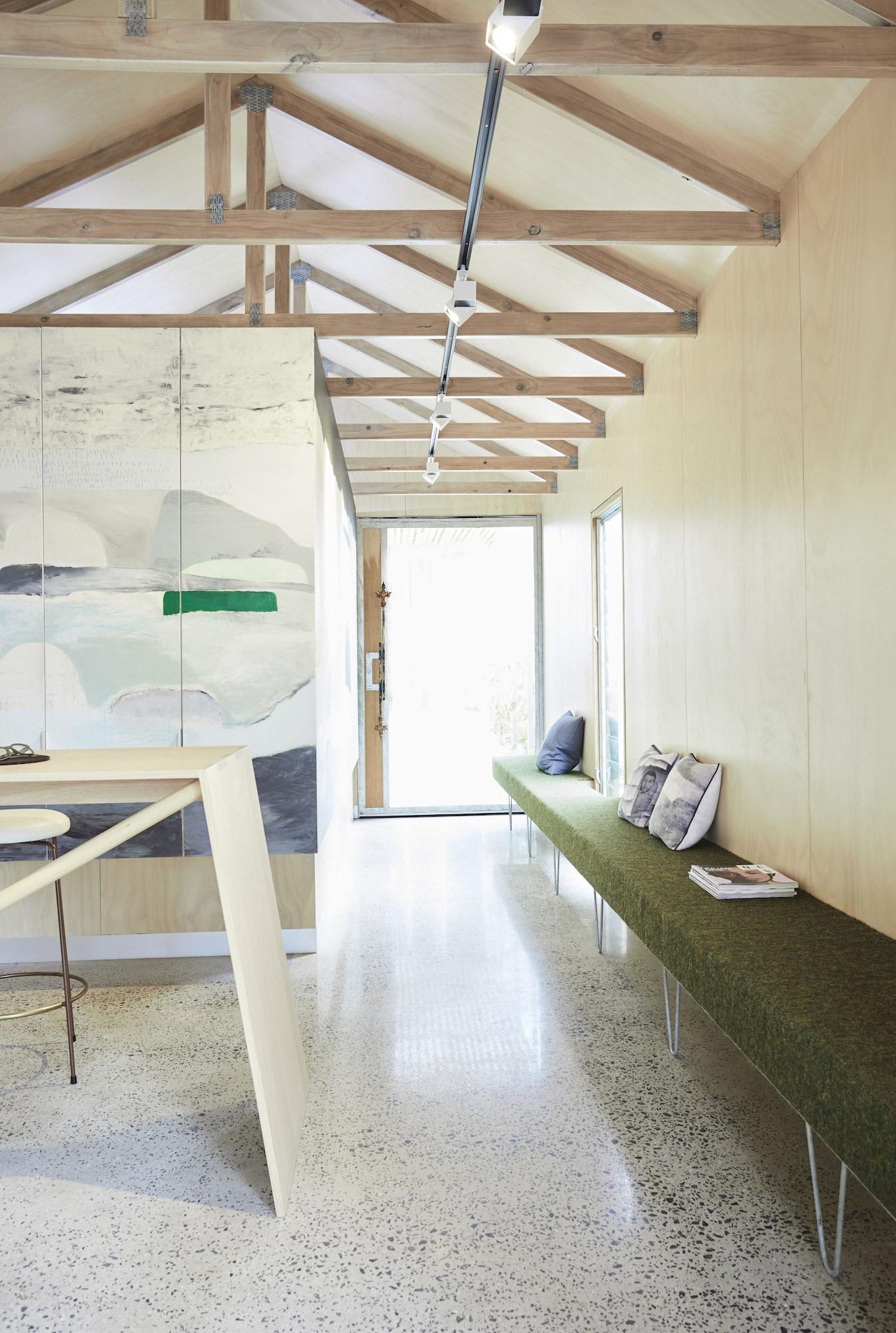 Vista Lobby Drift House