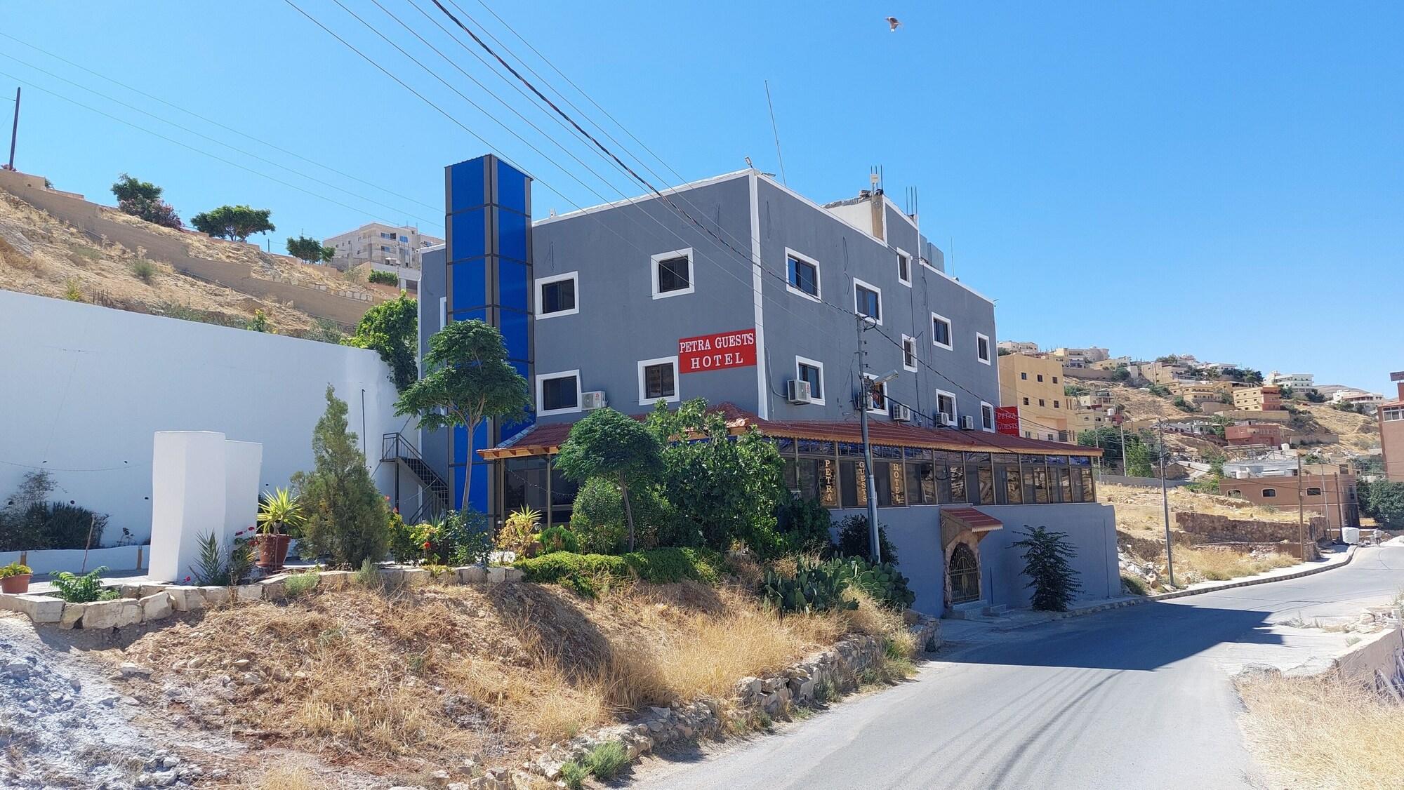 Varios Petra Guests Hotel