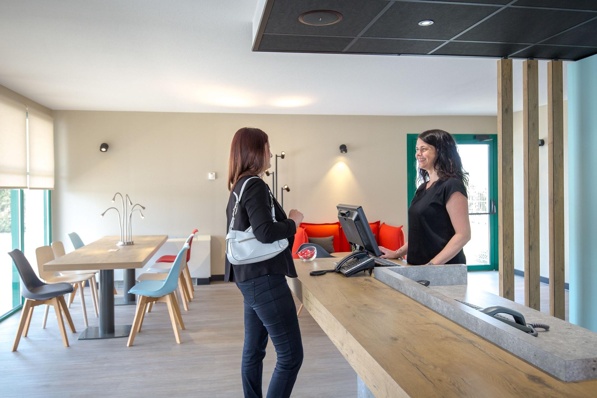 Vista Lobby Ibis Perpignan Nord Rivesaltes