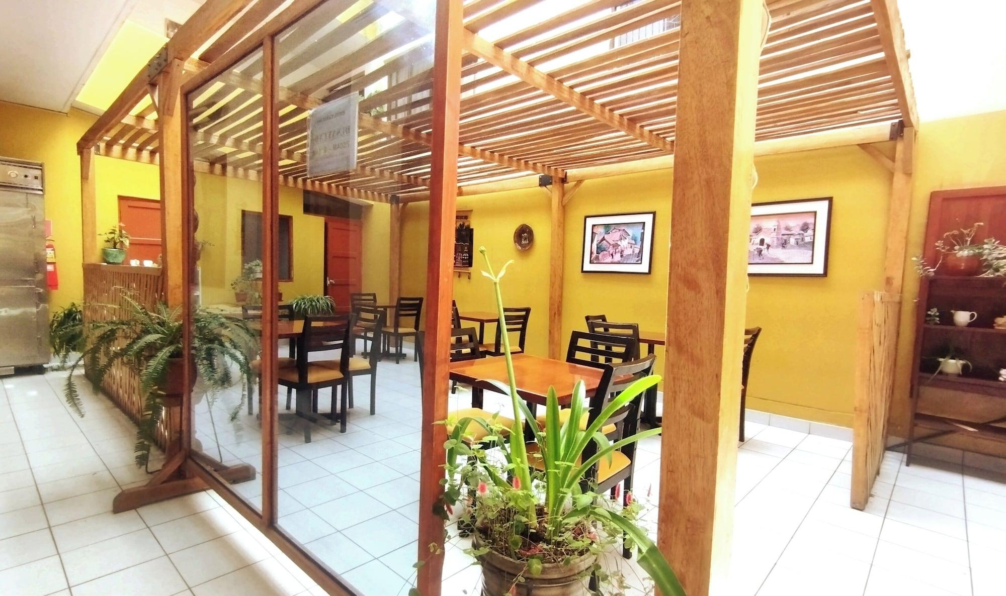 Restaurant Hotel Yañez Inn