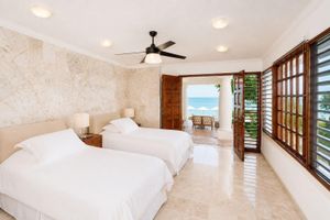 Alquiler Vacacional - Enjoy your own private beach in this Amazing Luxury Beachfront property!!!