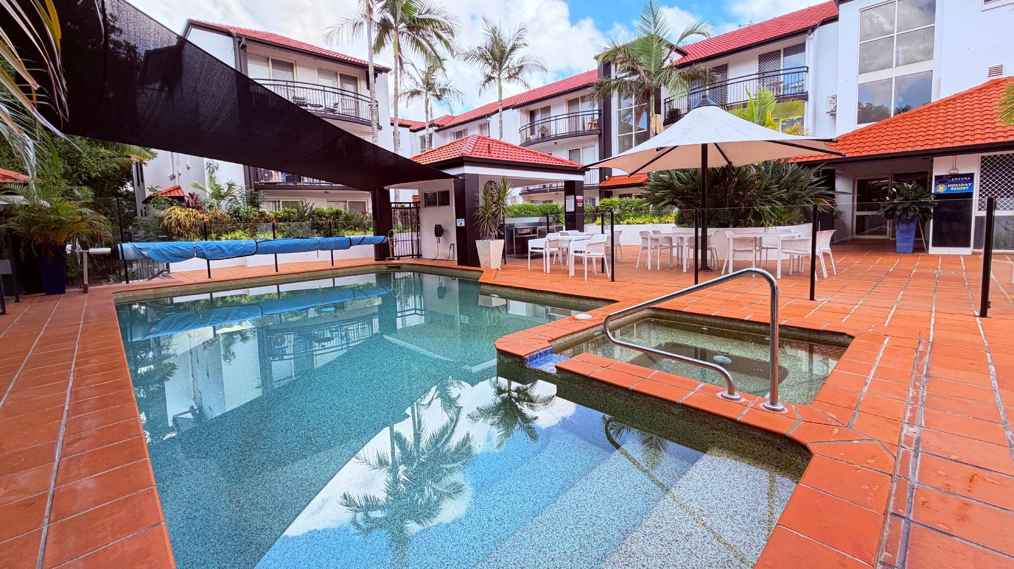 Varios Santana Resort