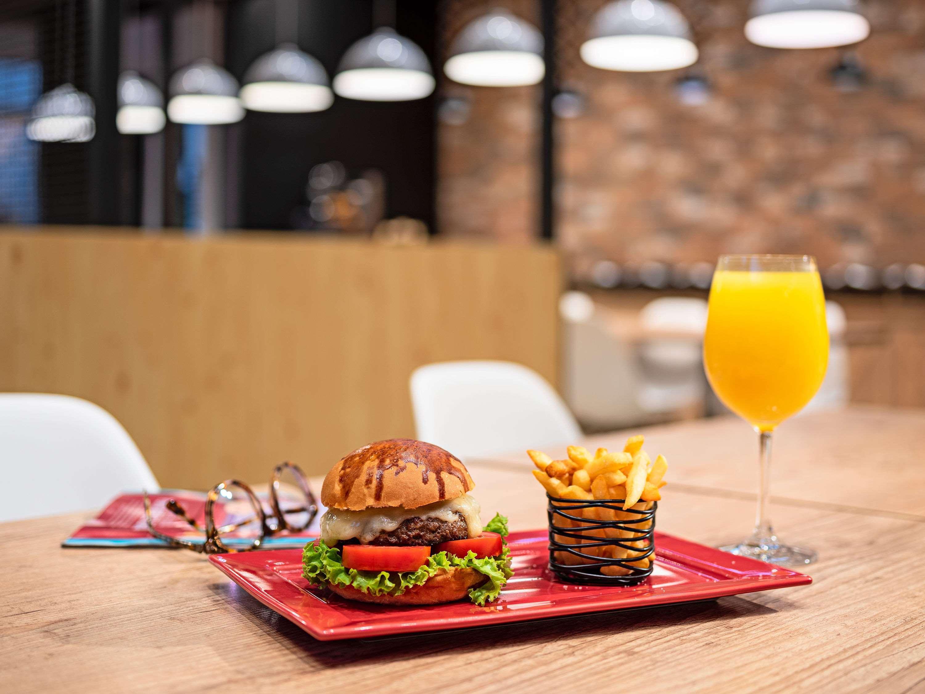 Bar/Salón ibis Ribeirao Preto Shopping