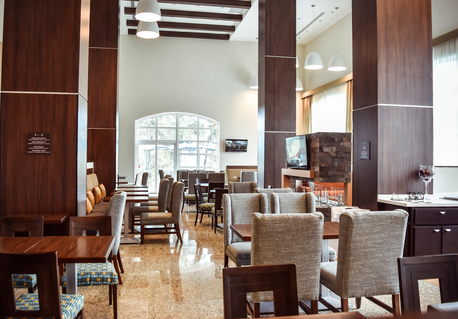 Restaurant Staybridge Suites Puebla by IHG