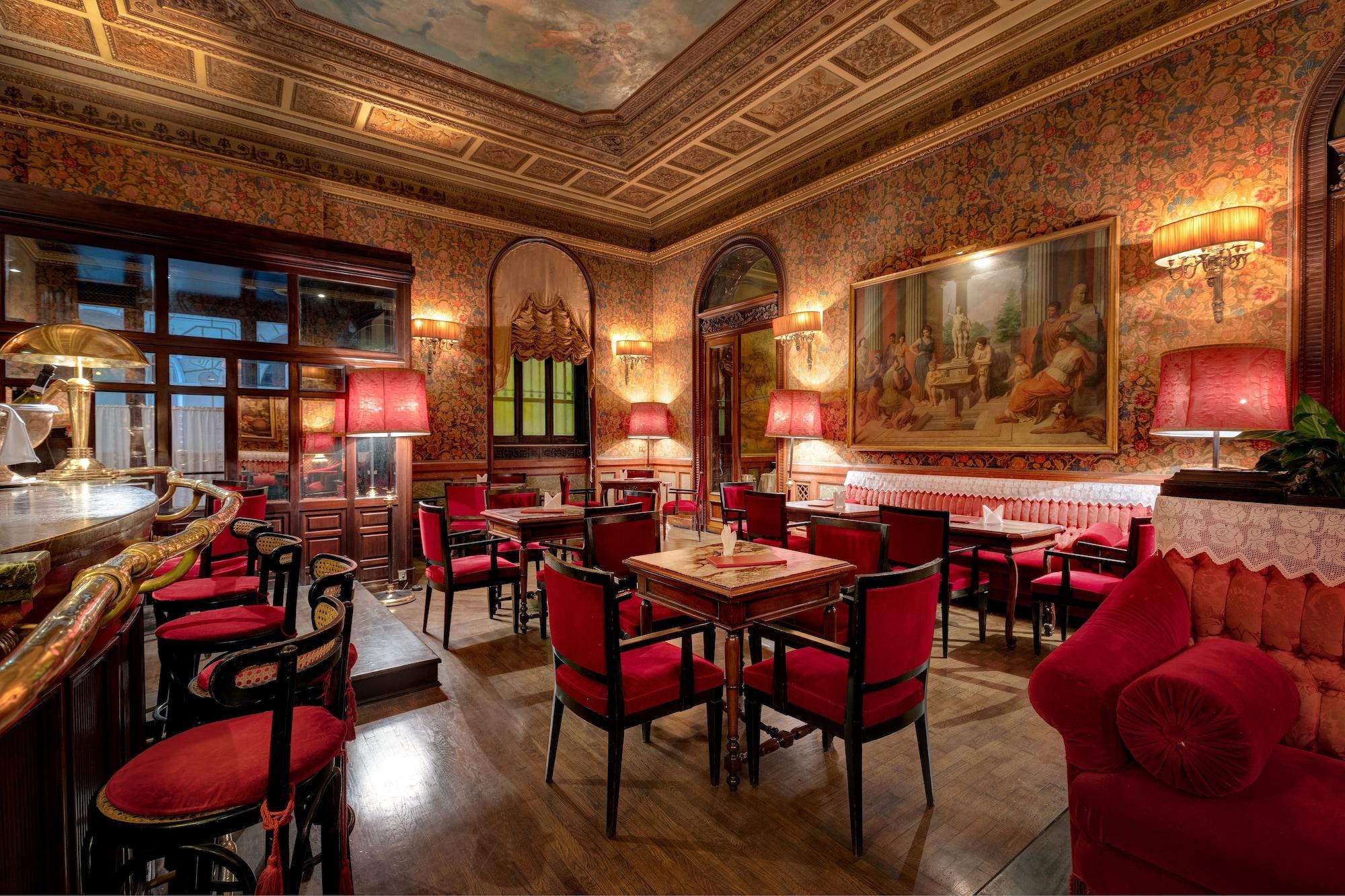 Bar/Salón Grand Hotel Plaza