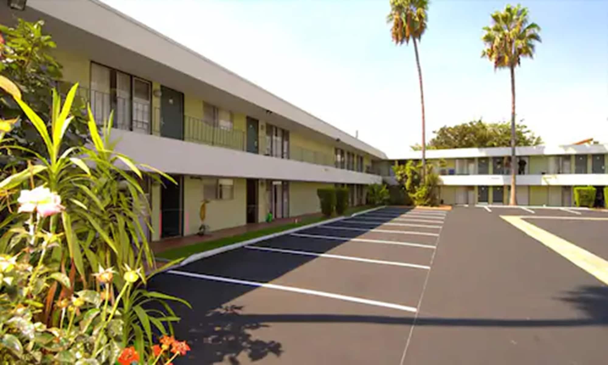 Comodidades del Alojamiento Vagabond Inn Los Angeles at USC