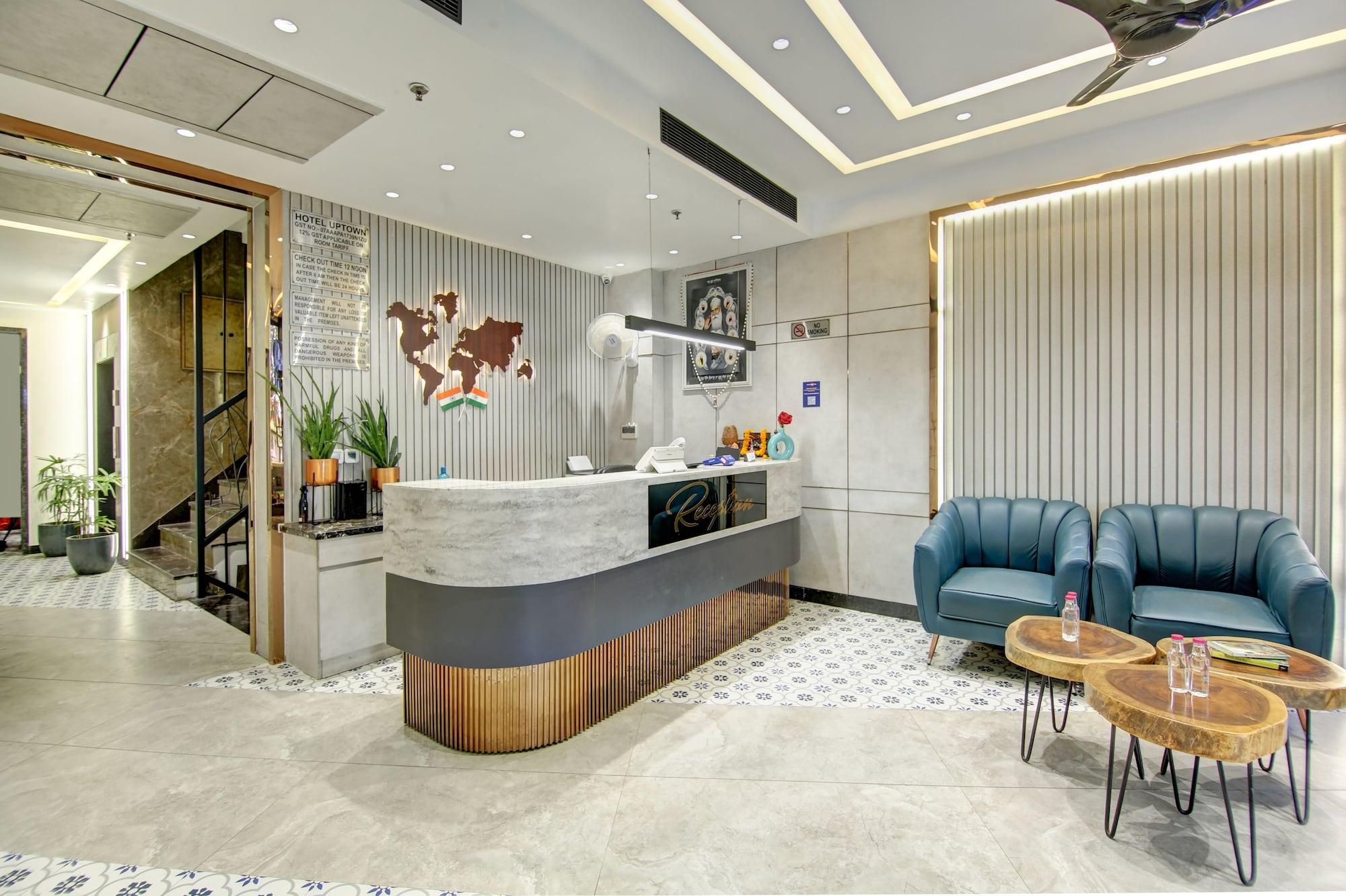 Vista Lobby HOTEL UPTOWN - Luxury Restaurant & Rooftop Near Connaught Place