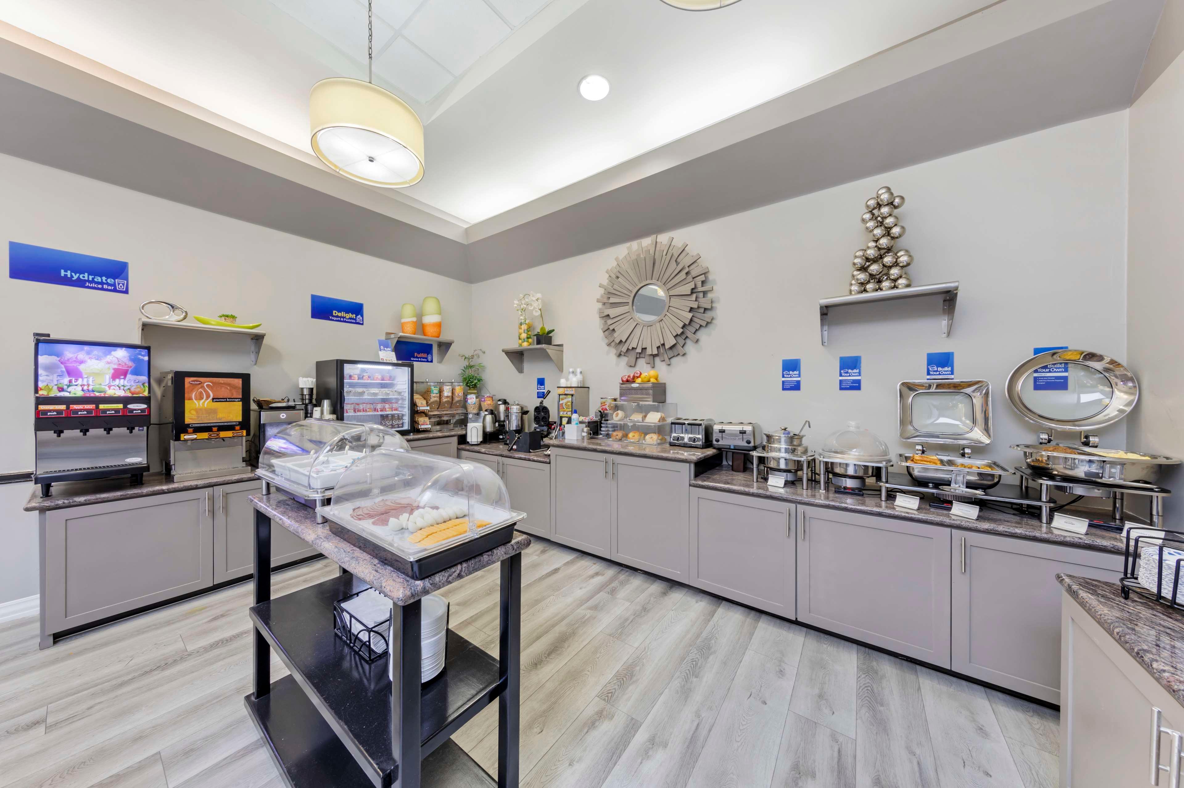 Restaurant Best Western Canoga Park Motor Inn