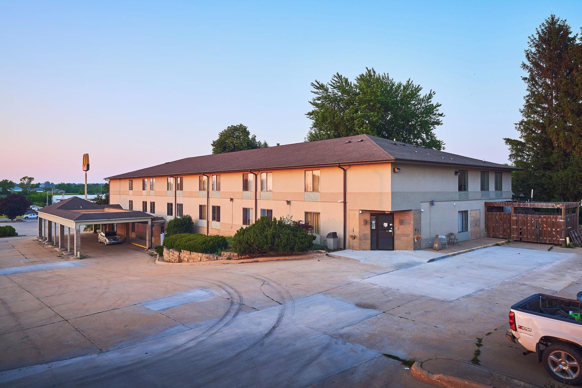 Vista Exterior Econo Lodge Maquoketa