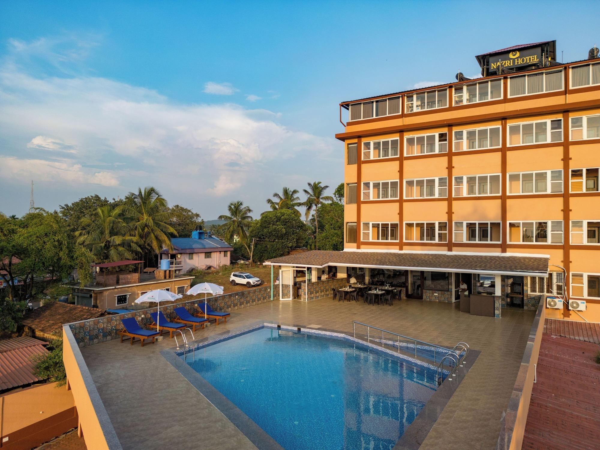 Vista Exterior Nazri Hotel