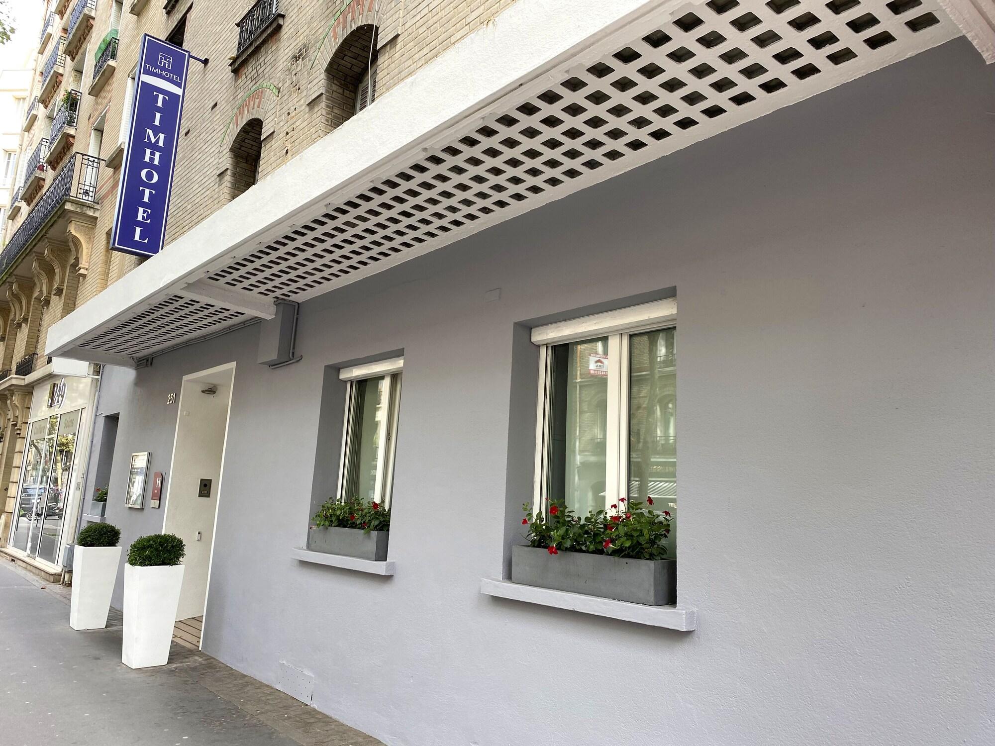 Vista Exterior Timhotel Boulogne Rives de Seine