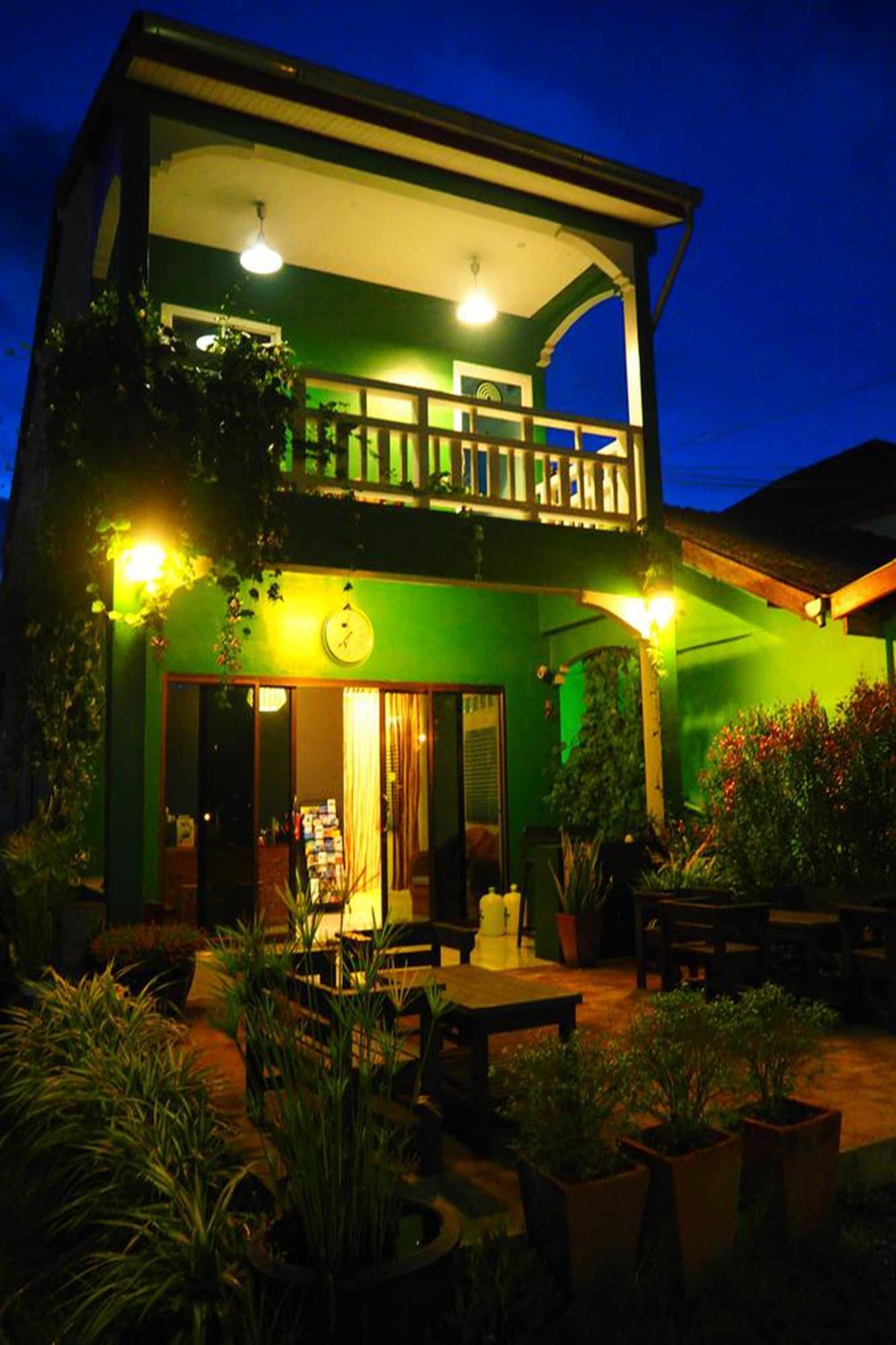 Varios Wayla Hostel - Adults Only