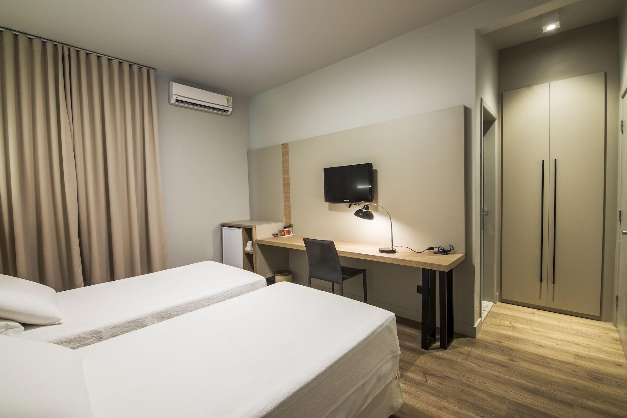 Habitación JR Hotel