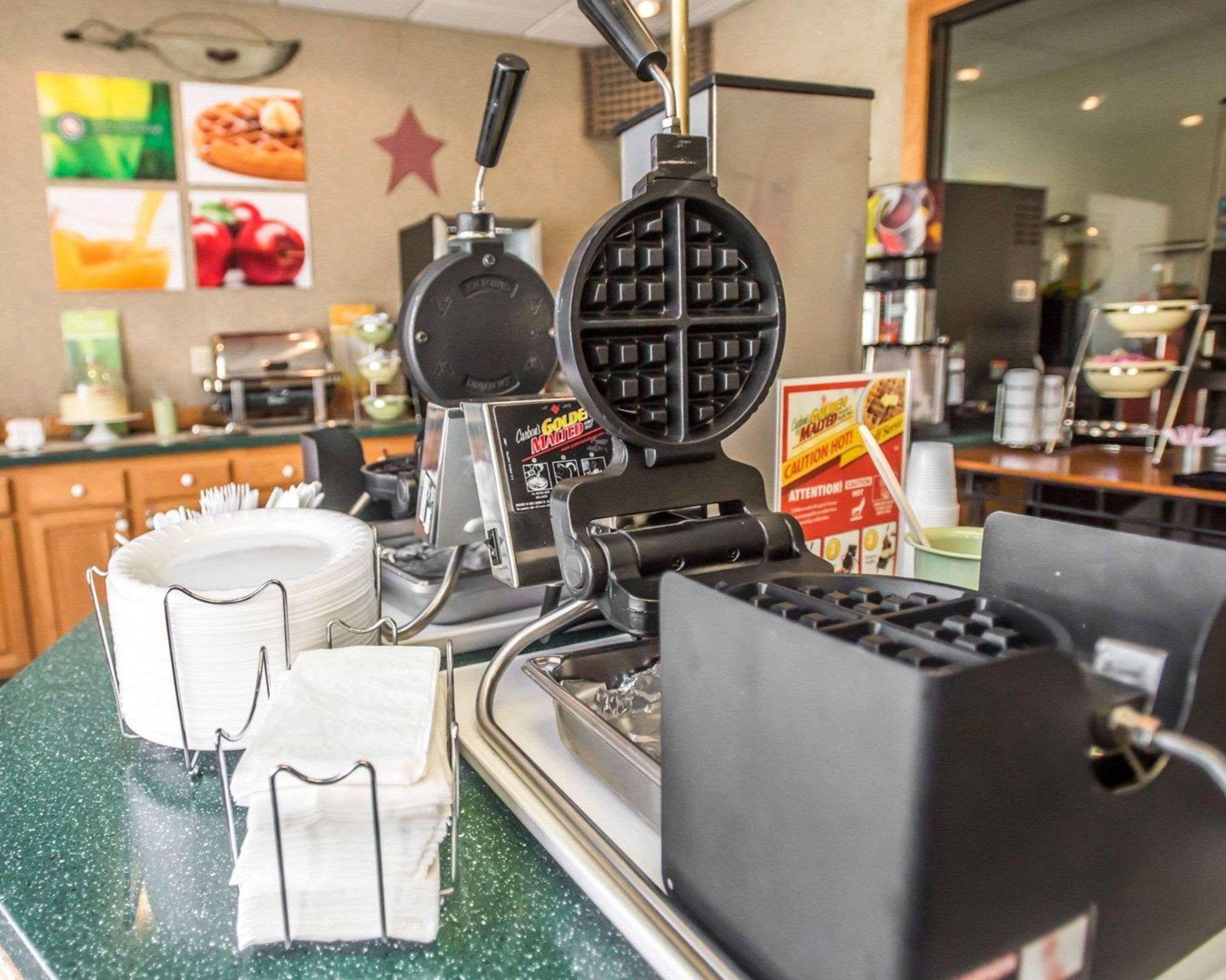 Restaurant Quality Inn New Columbia–Lewisburg