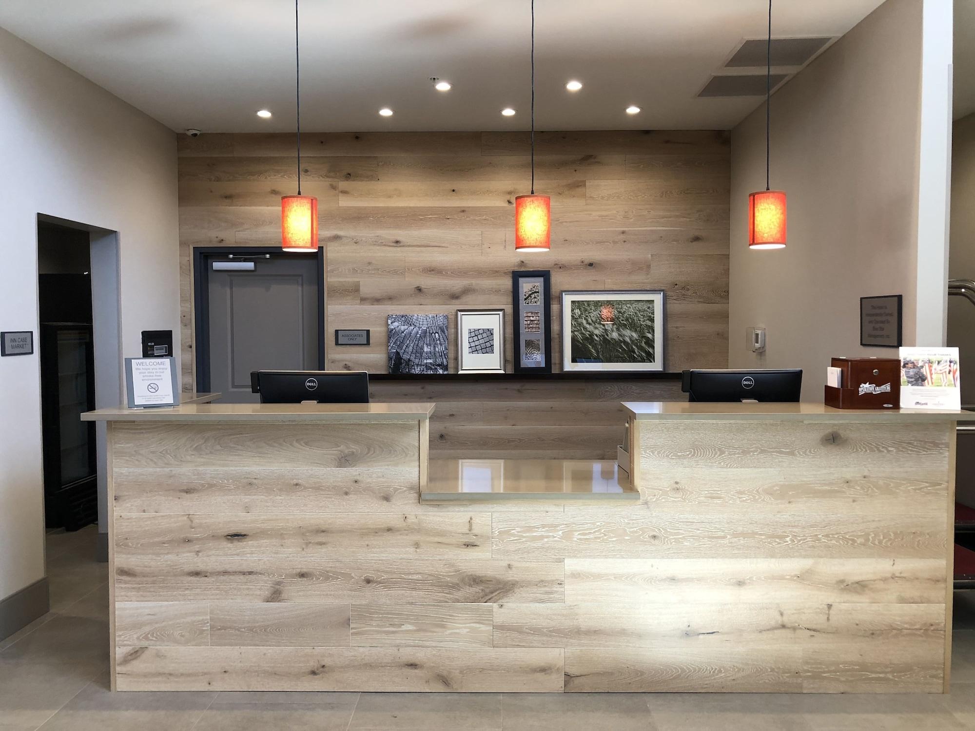 Vista Lobby Country Inn & Suites by Radisson, Page, AZ