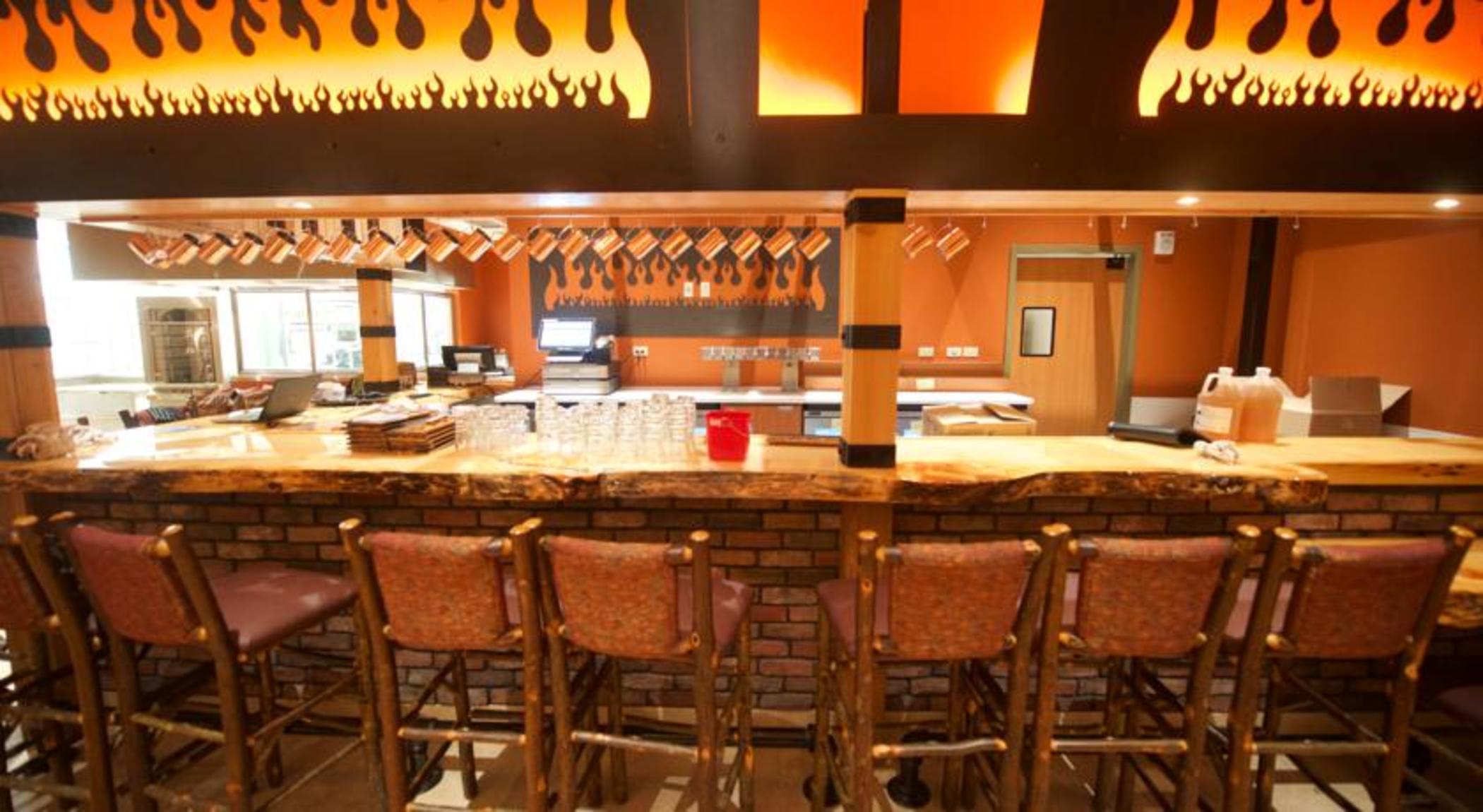 Bar/Salón Great Wolf Lodge Anaheim, CA