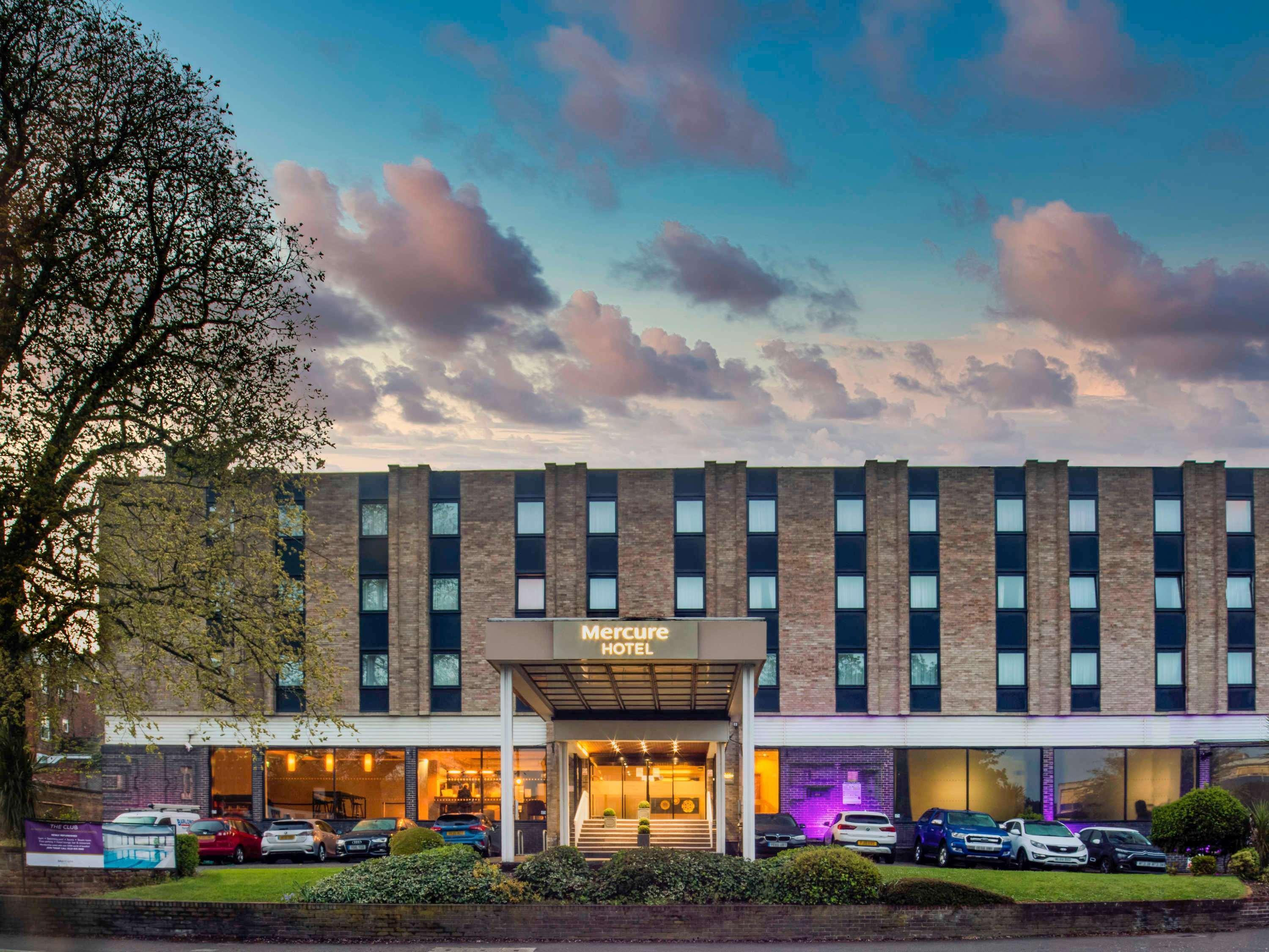 Vista Exterior Mercure Nottingham Sherwood Hotel
