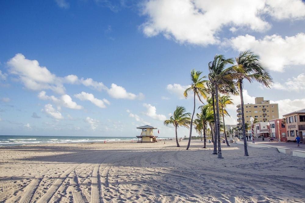 Playa Neptune Hollywood Beach Hotel
