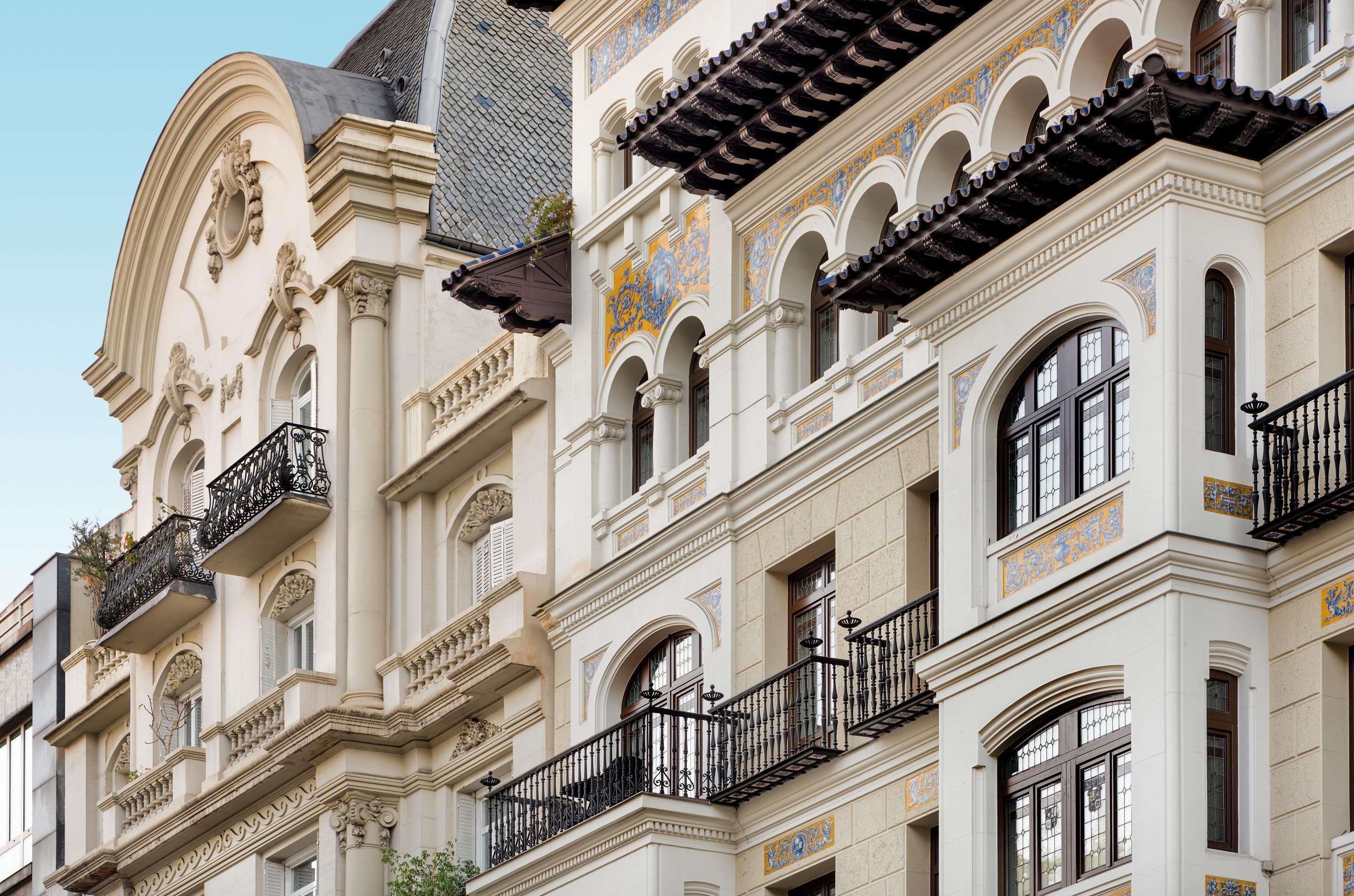 Vista Exterior A Gaudi Hotel