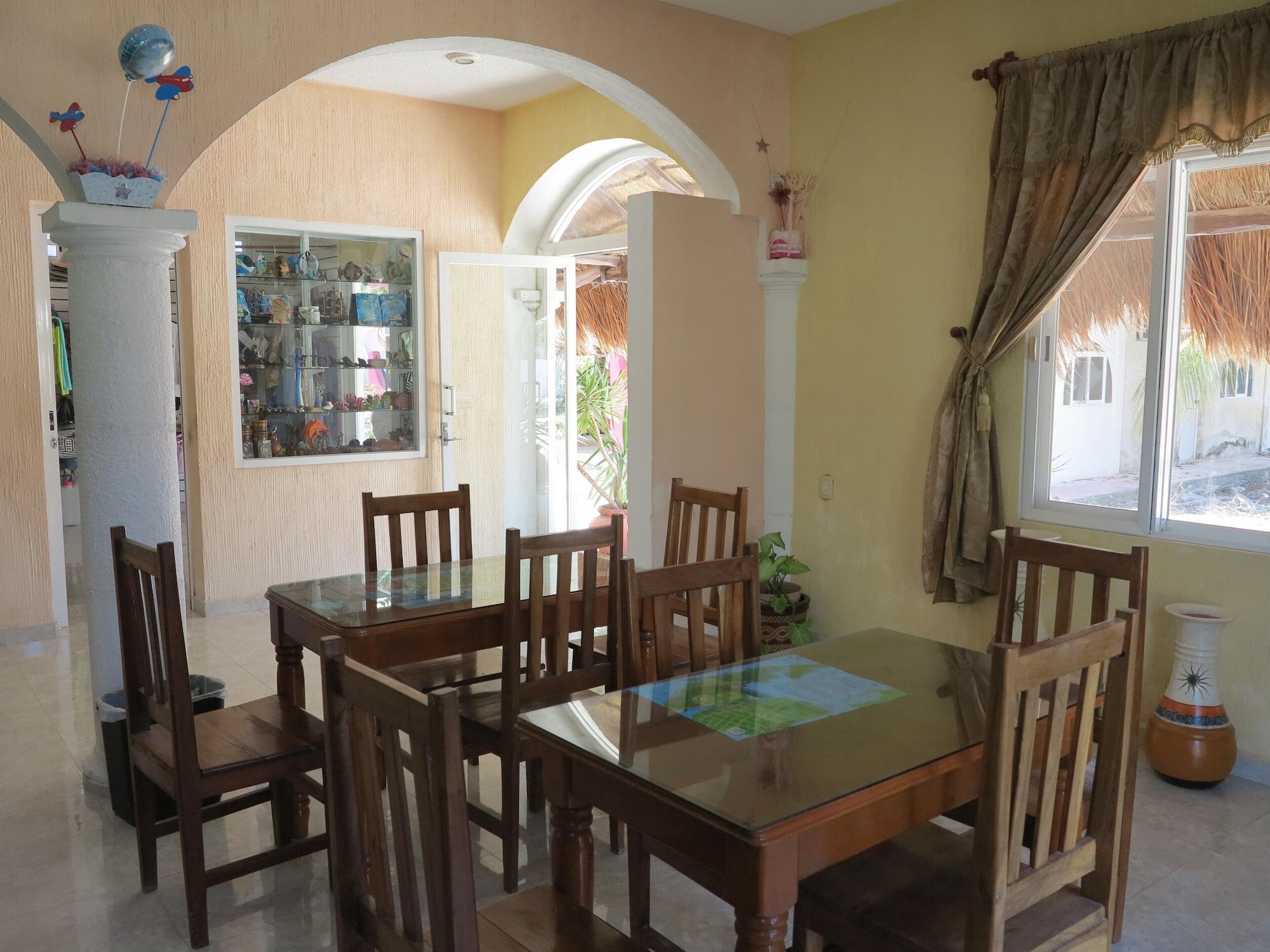 Vista Lobby Holmar Hotel