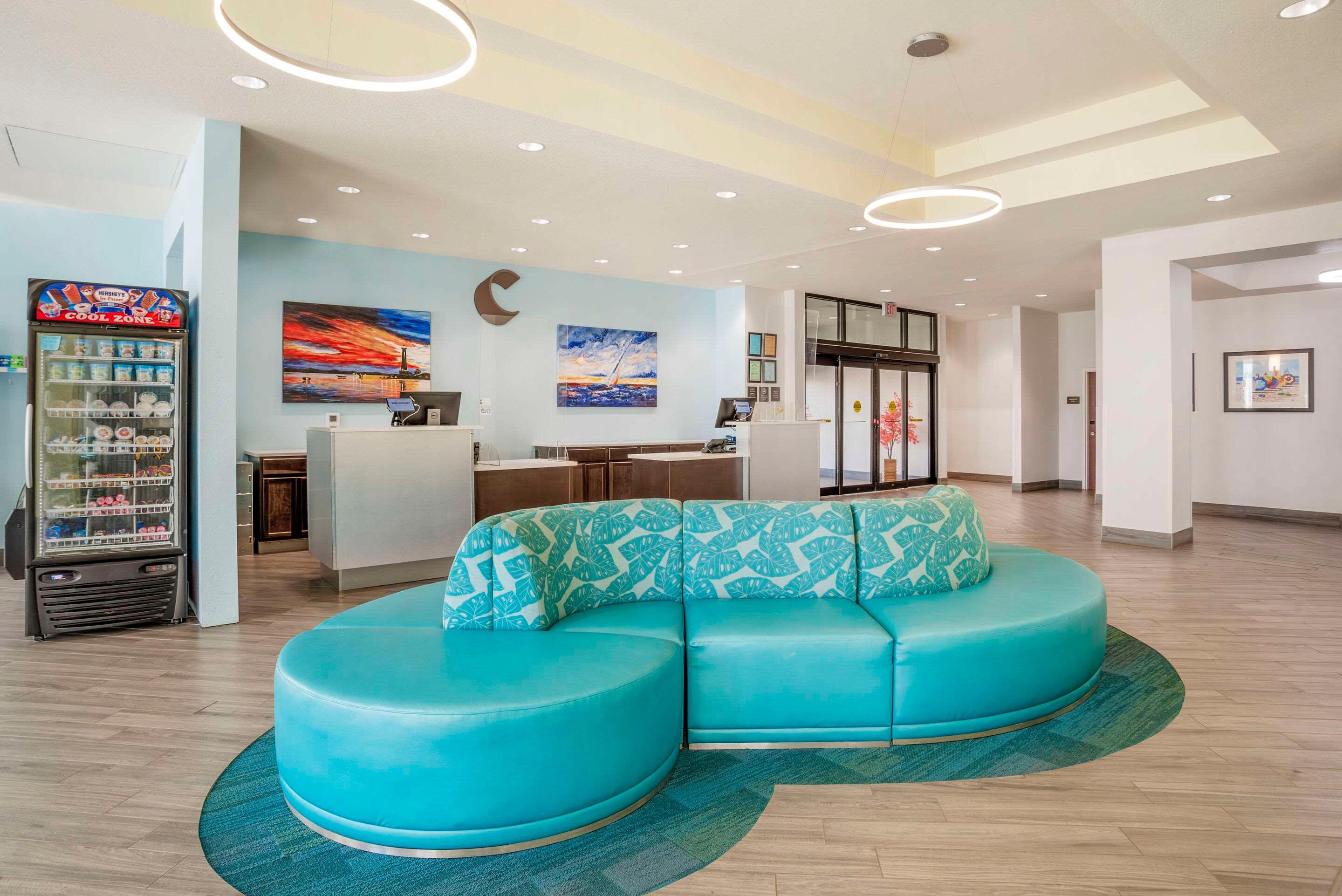 Vista Lobby Comfort Inn & Suites Gulf Shores East Beach