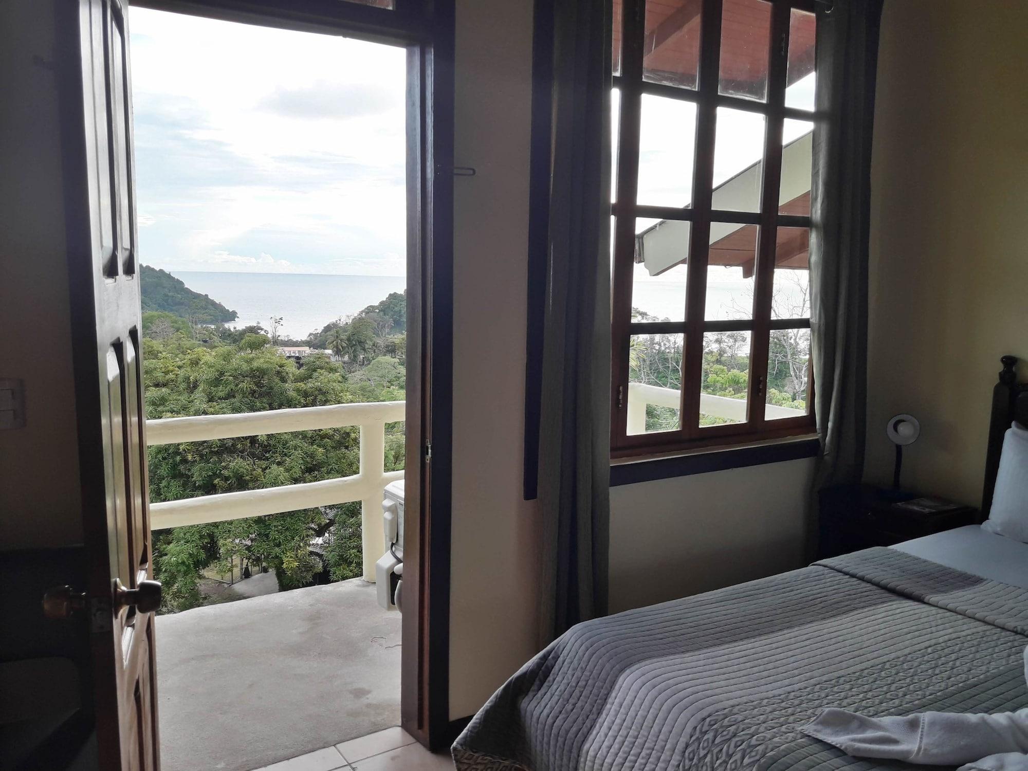 Playa Hotel La Colina