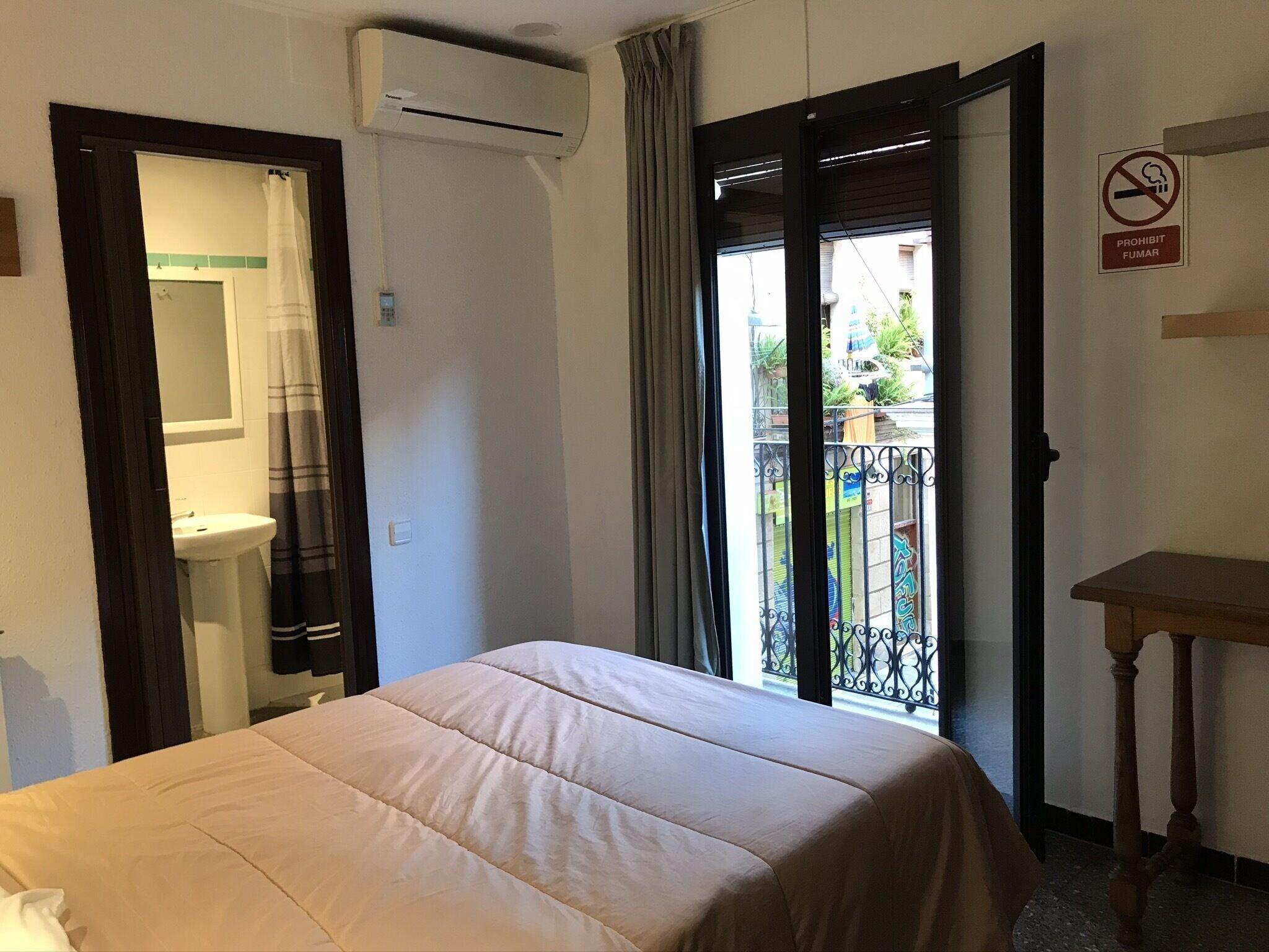 Vista Exterior Hostal Radio