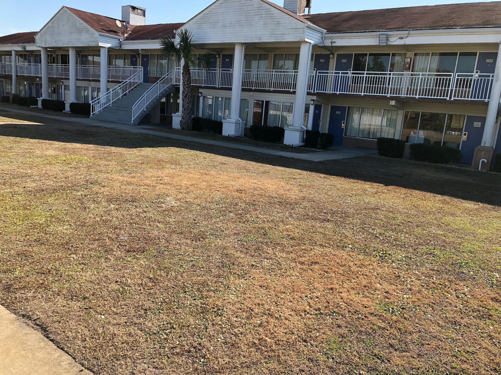 Comodidades del Alojamiento Motel 6 Brunswick, GA