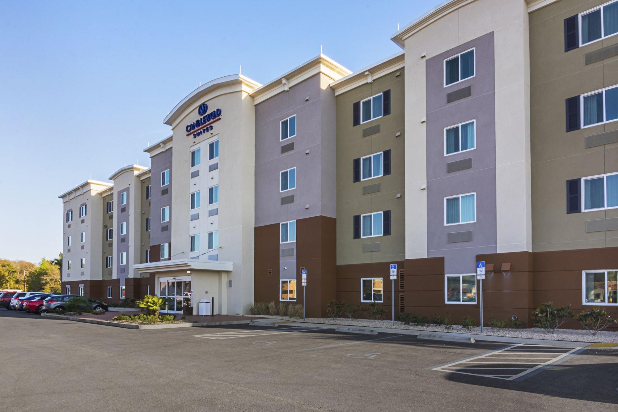 Vista Exterior Candlewood Suites Pensacola - University Area by IHG