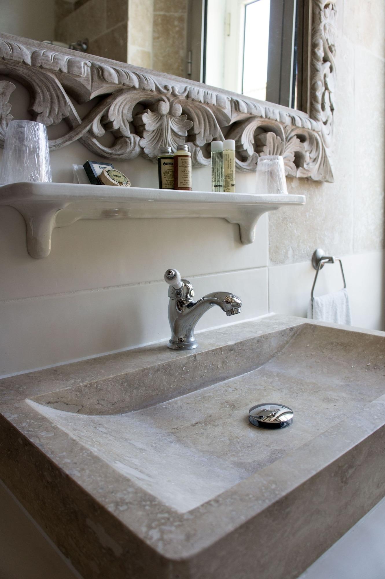 Equipamiento de Habitación Hôtel de France - Hôtel de charme en Provence