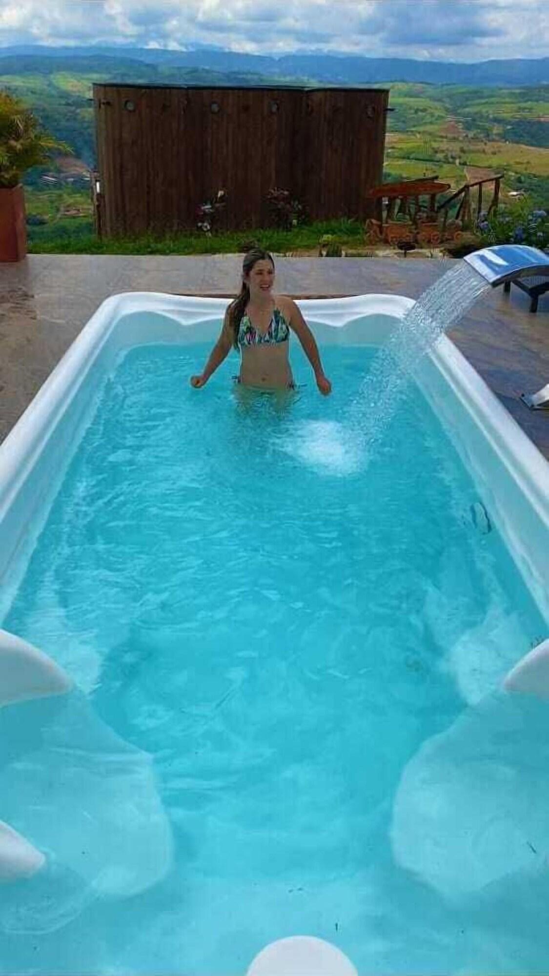 Vista Piscina GLAMPING VALLEY BARICHARA