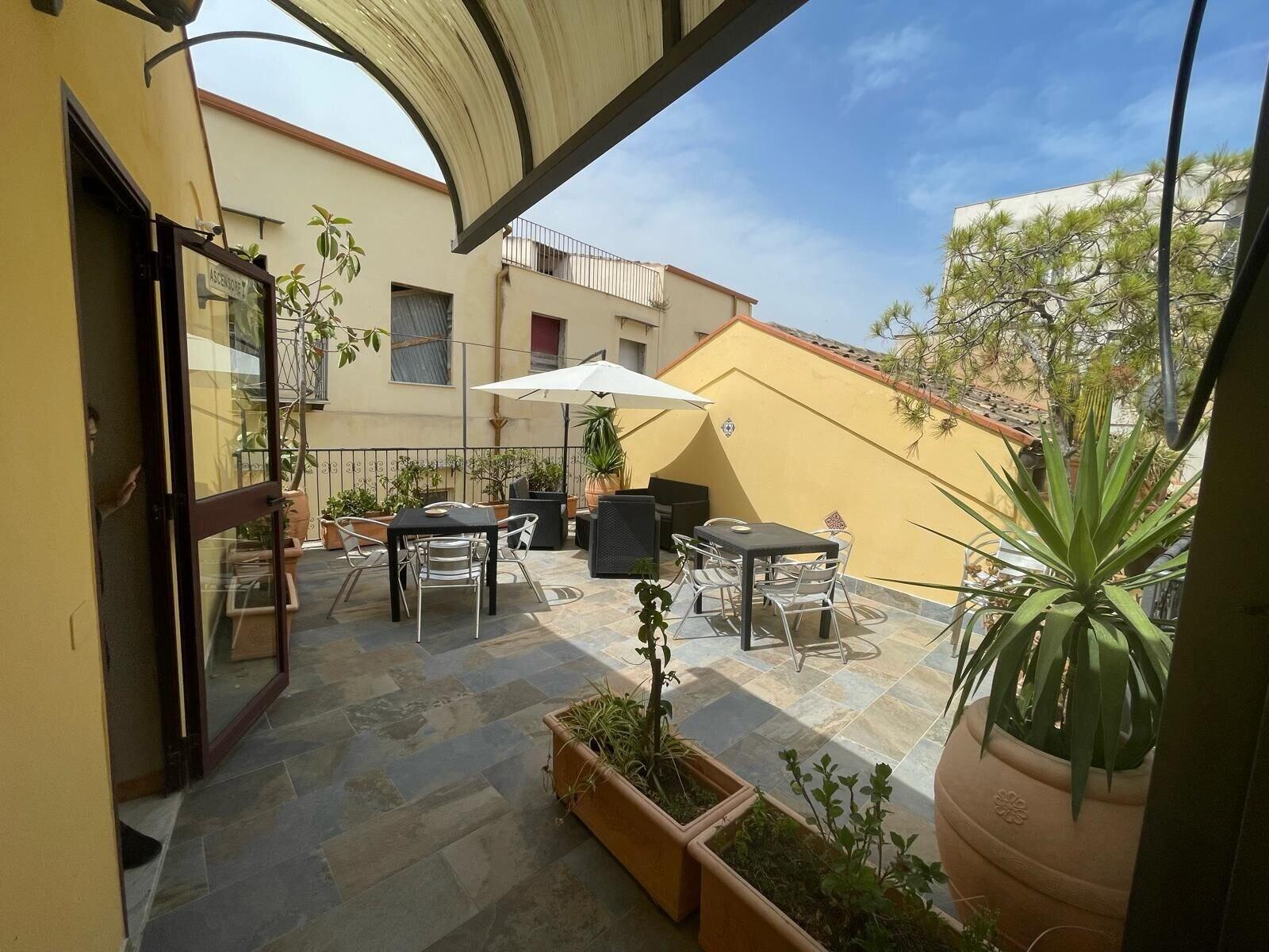Varios Hotel Cortese