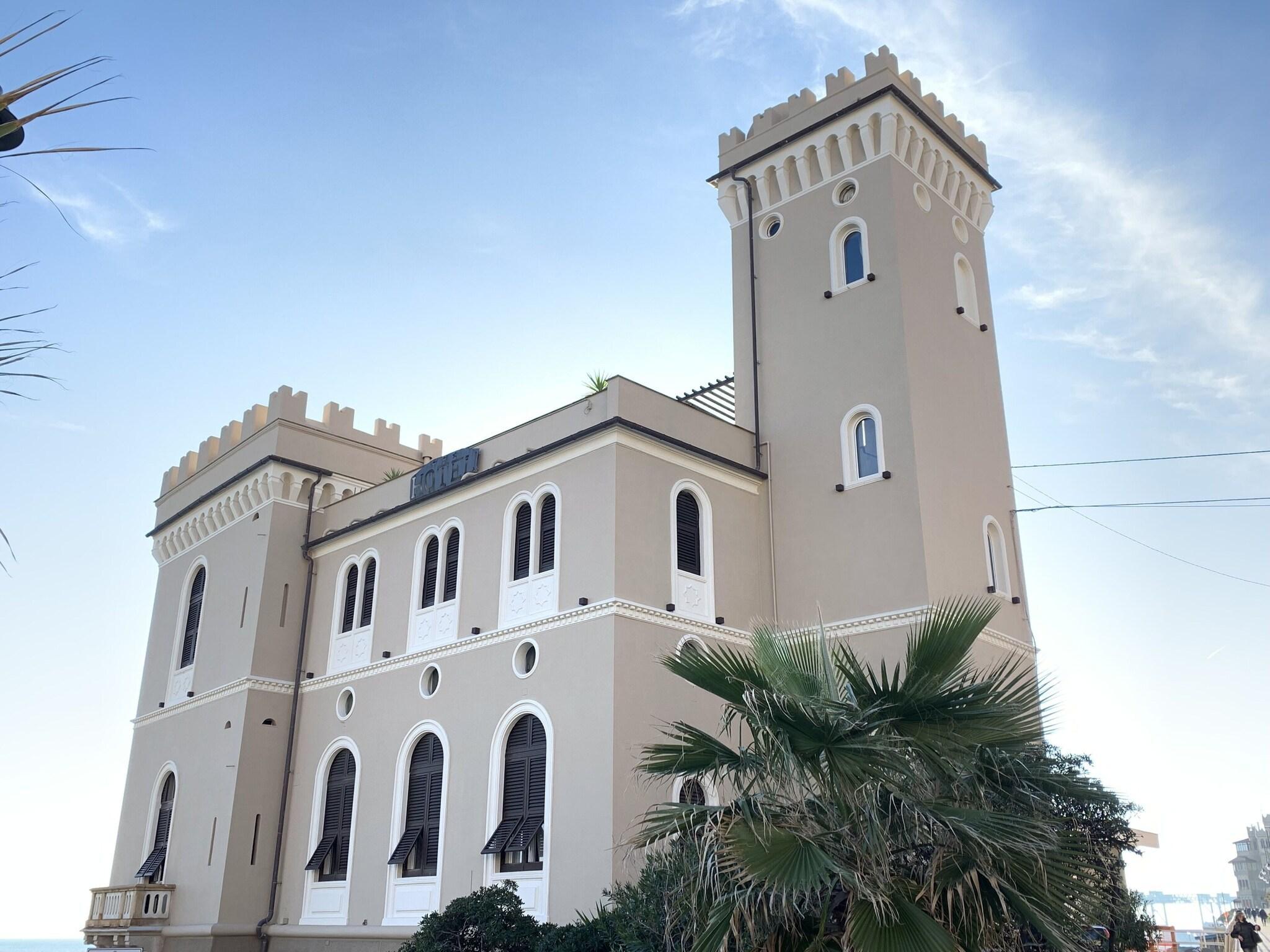 Vista Exterior Castello Miramare